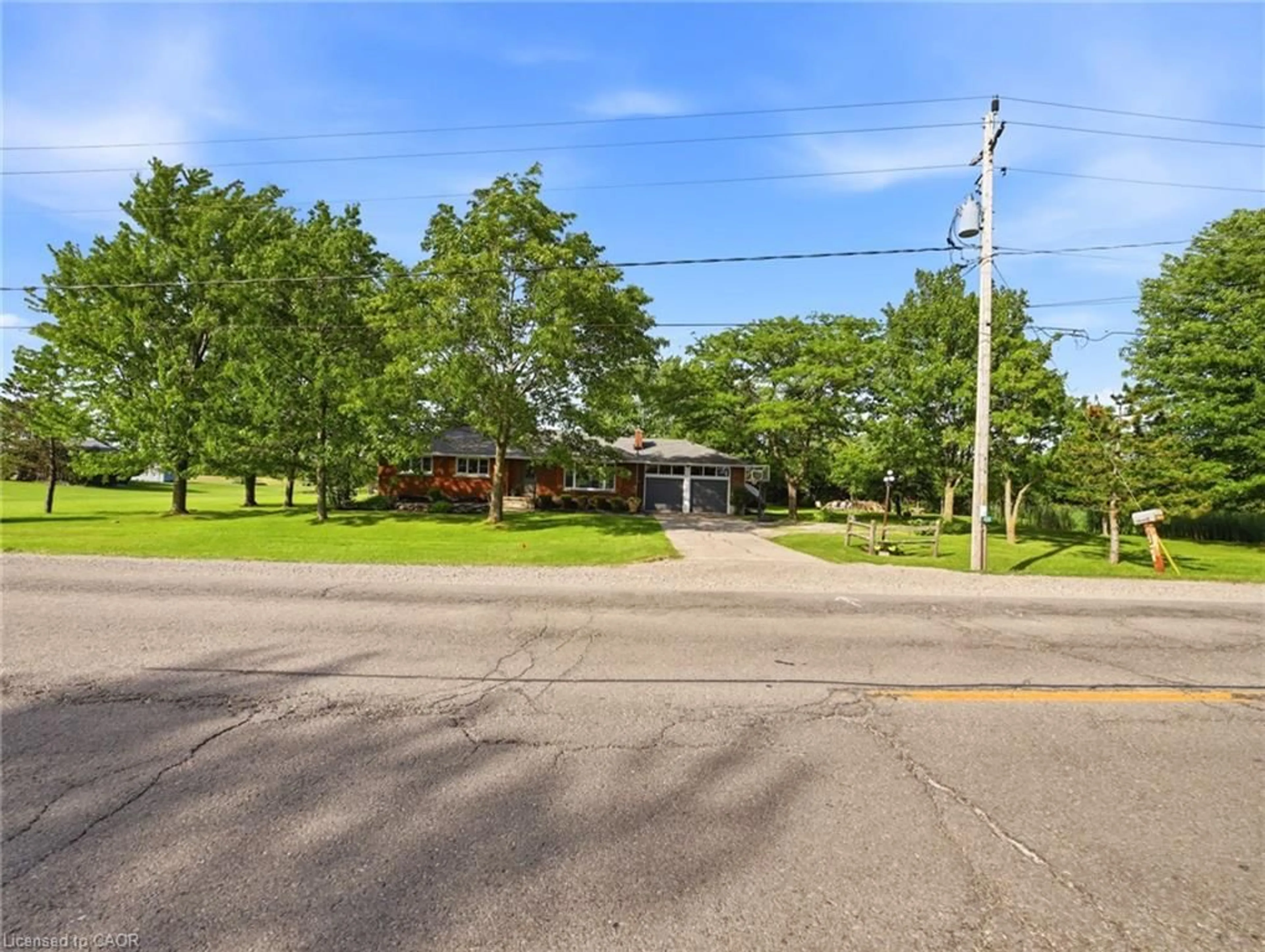 A pic from outside/outdoor area/front of a property/back of a property/a pic from drone, street for 135 Port Maitland Rd, Dunnville Ontario N1A 2W6