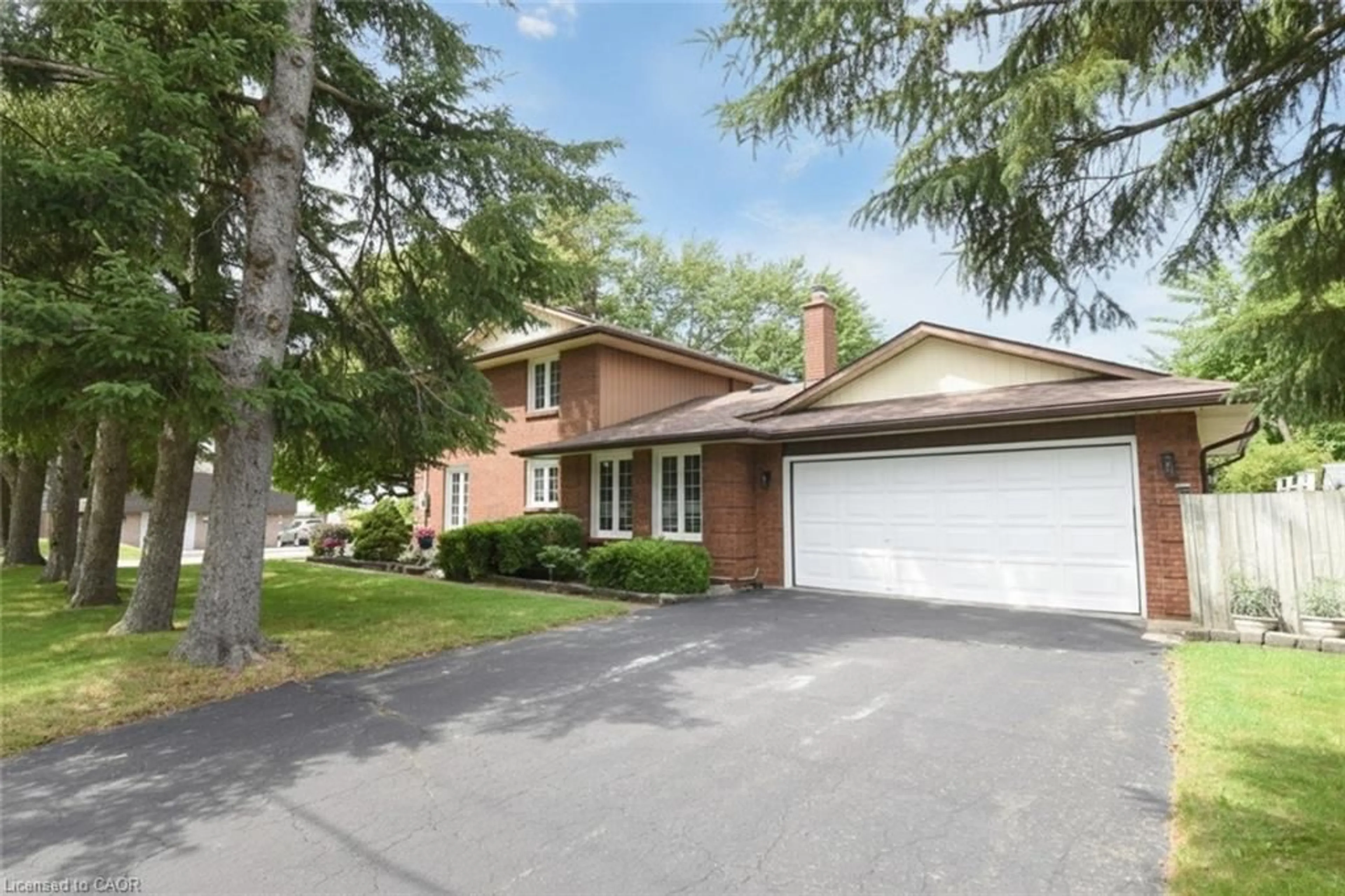Home with brick exterior material, street for 24 Shaw St, Caledonia Ontario N3W 1K2