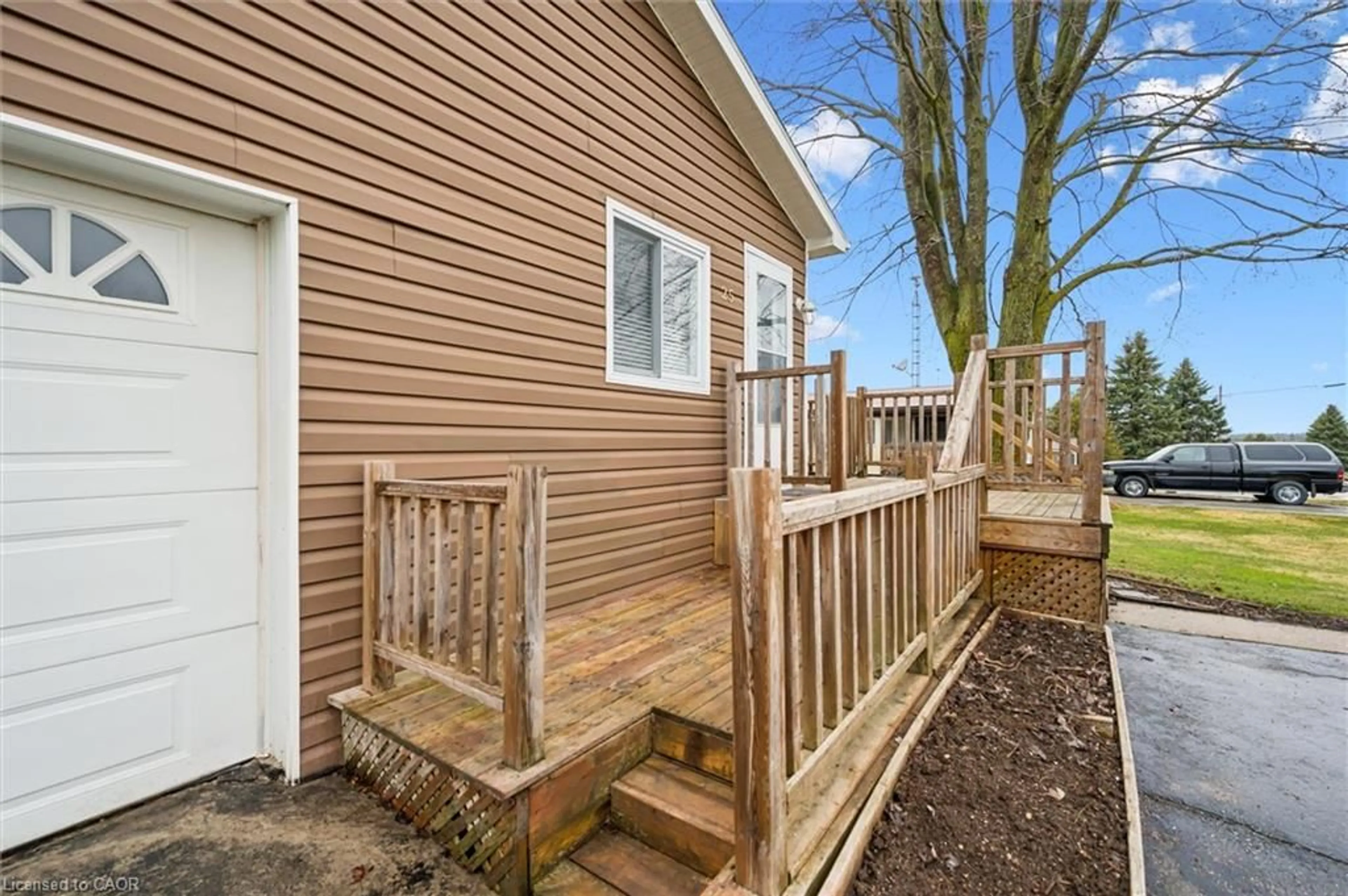 Patio, street for 25 Fourth Ave, Moorefield Ontario N0G 2K0