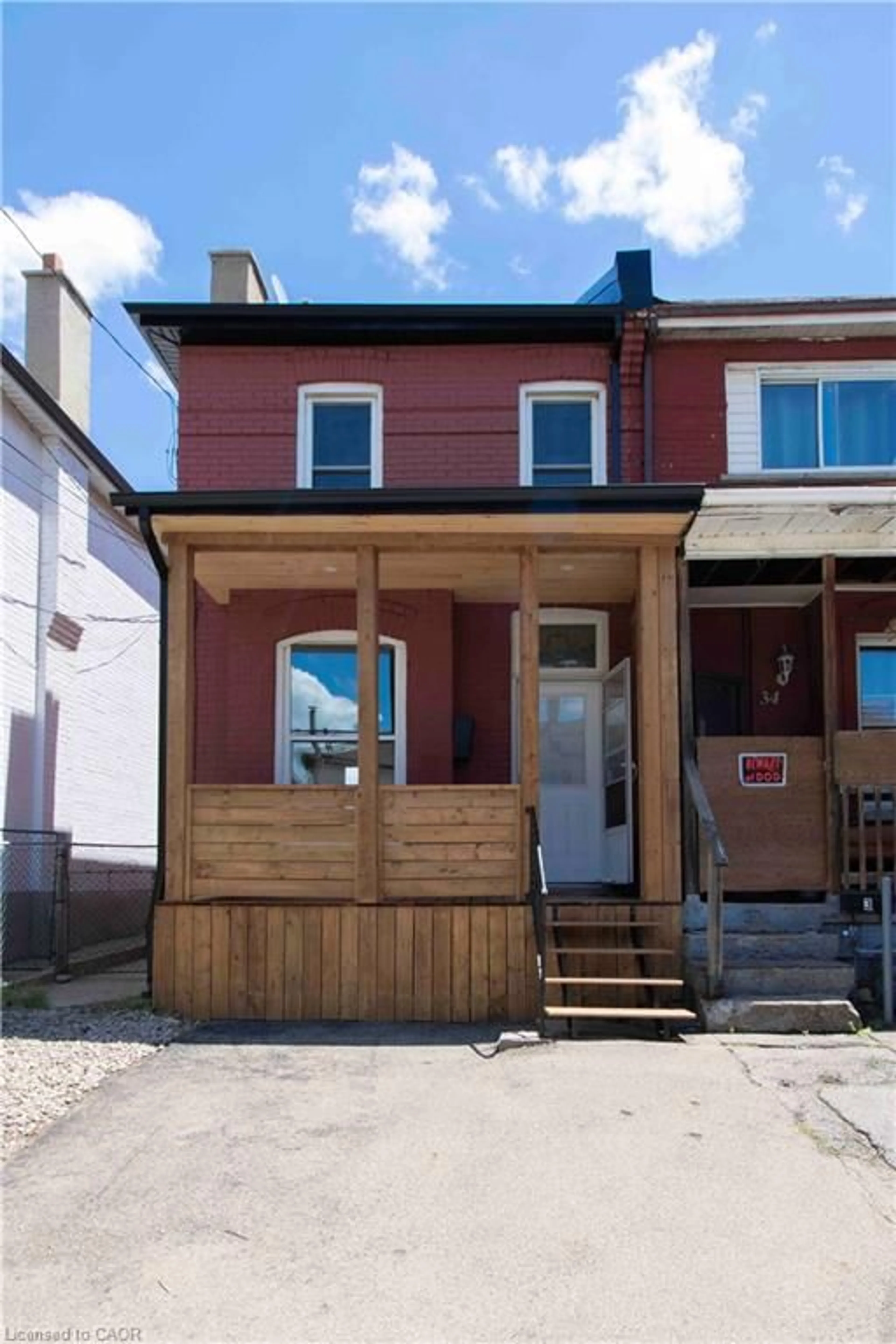 Home with vinyl exterior material, street for 36 Fullerton Ave, Hamilton Ontario L8L 6G8