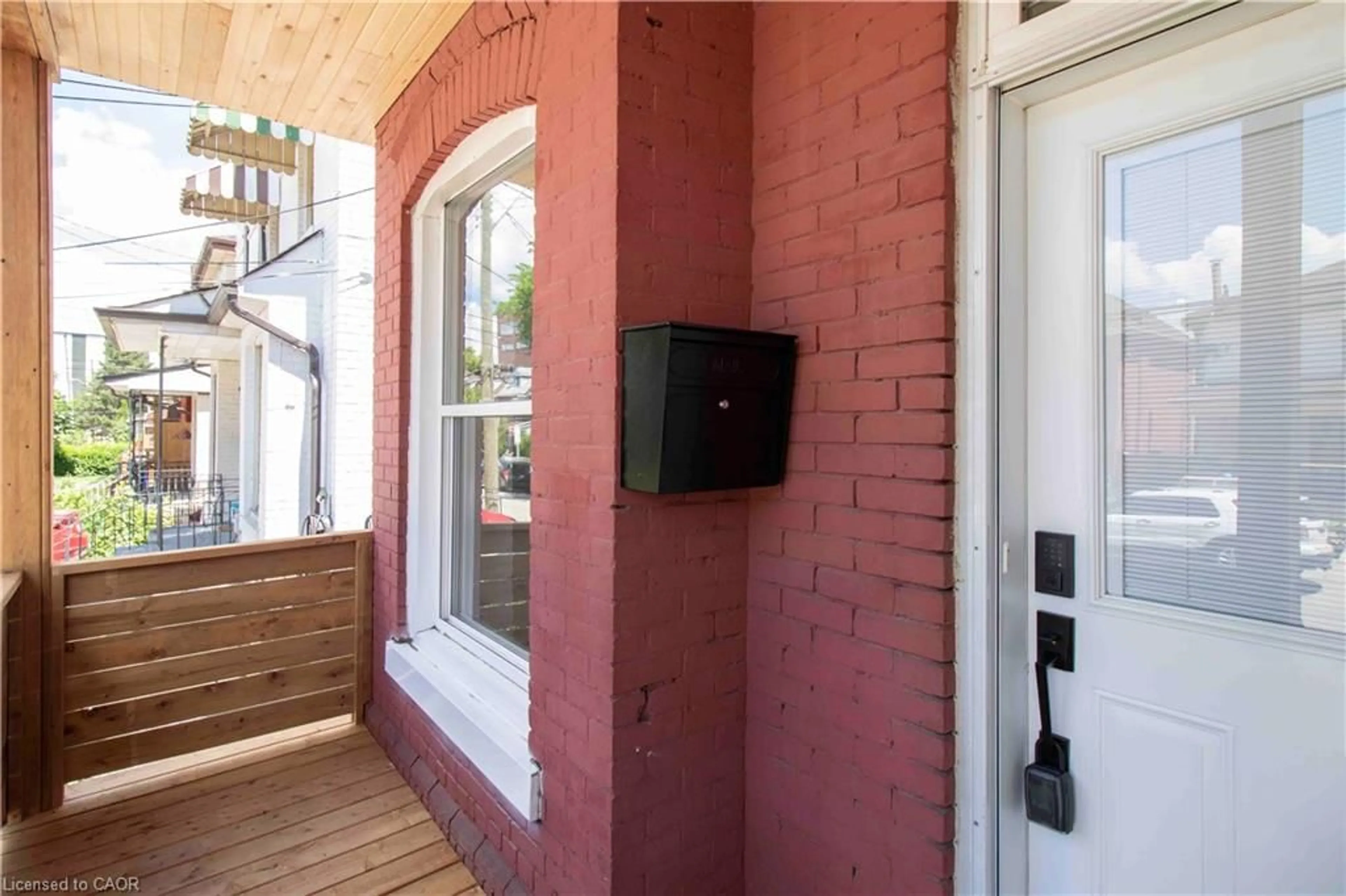 Indoor entryway for 36 Fullerton Ave, Hamilton Ontario L8L 6G8