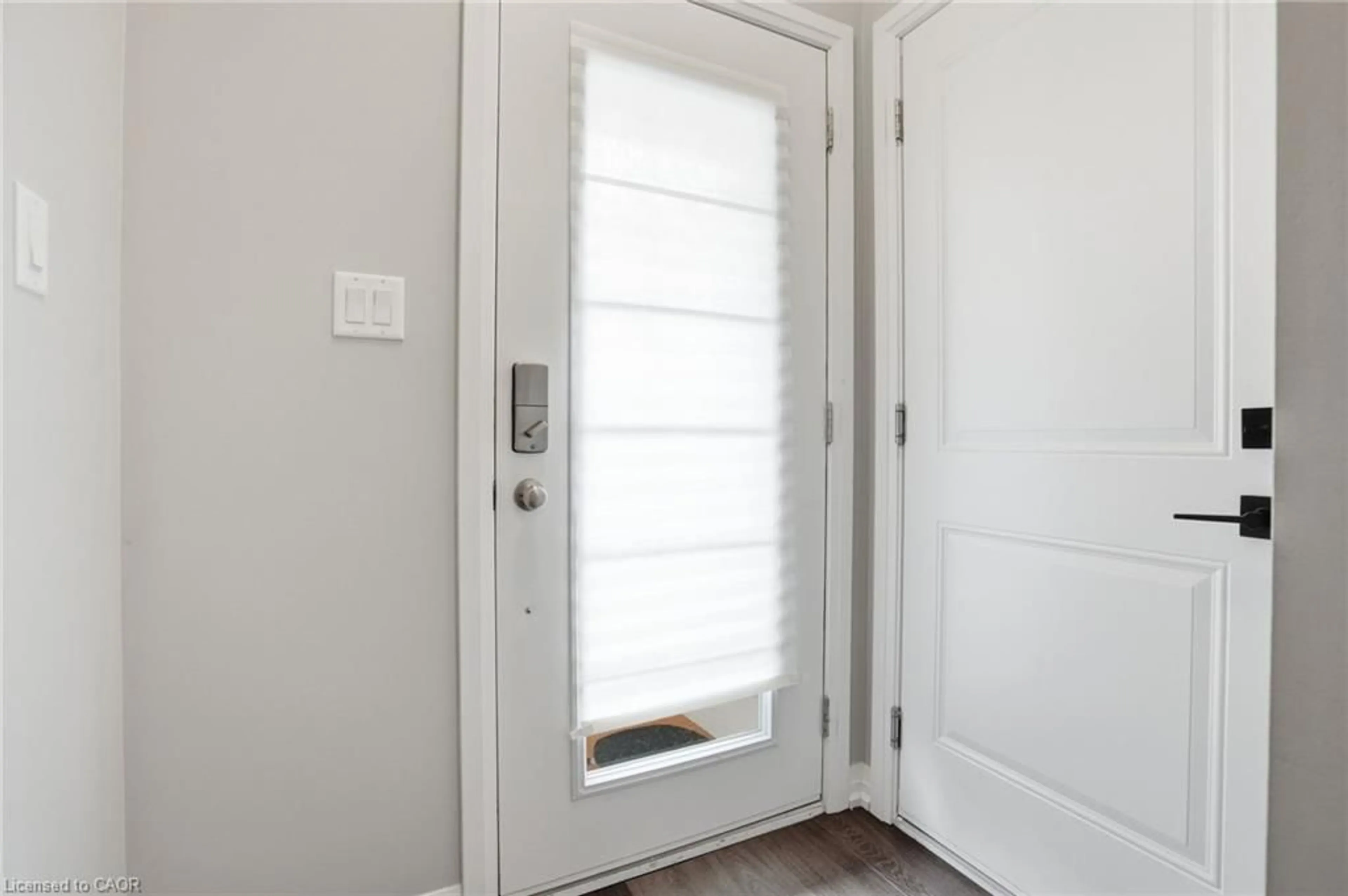 Indoor entryway for 61 Soho St #57, Stoney Creek Ontario L8J 0M5