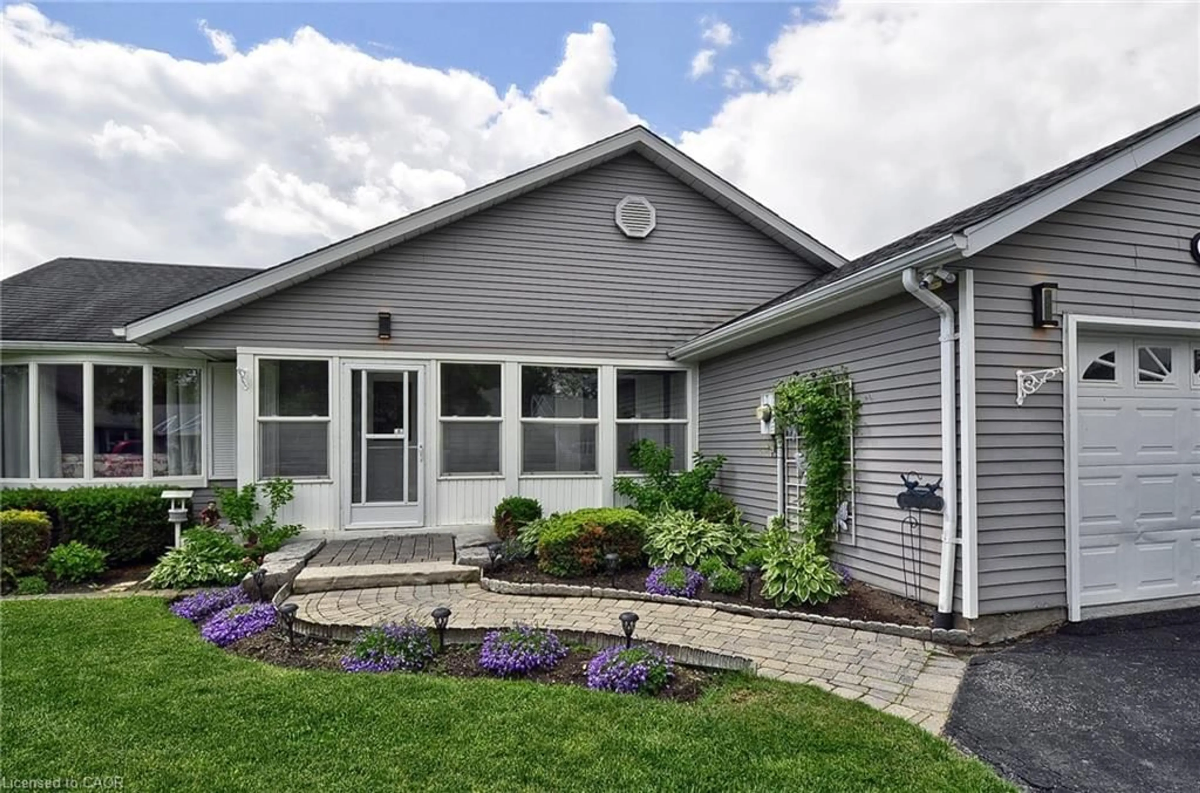 Home with vinyl exterior material, street for 12 Heath Pl, New Hamburg Ontario N3A 2E7
