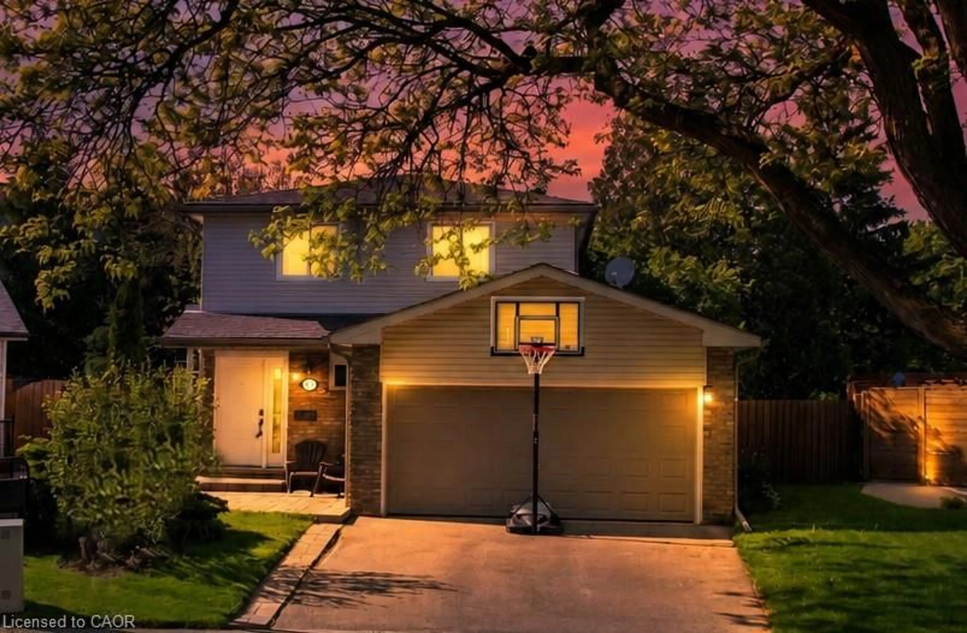 Unknown for 712 Auburn Cres, Burlington Ontario L7L 5B2