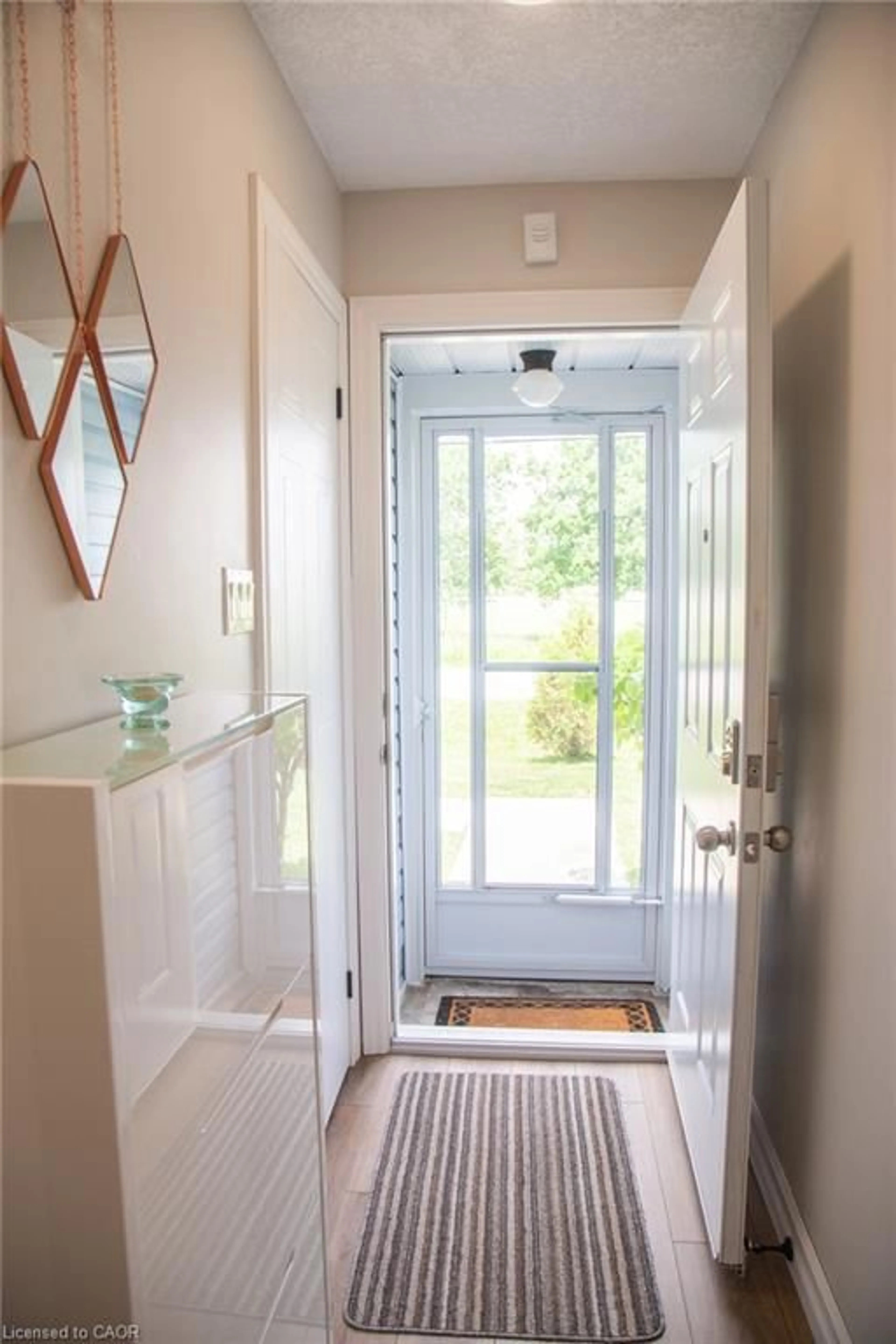 Indoor entryway for 14 New Lakeshore Rd #16, Port Dover Ontario N0A 1N8