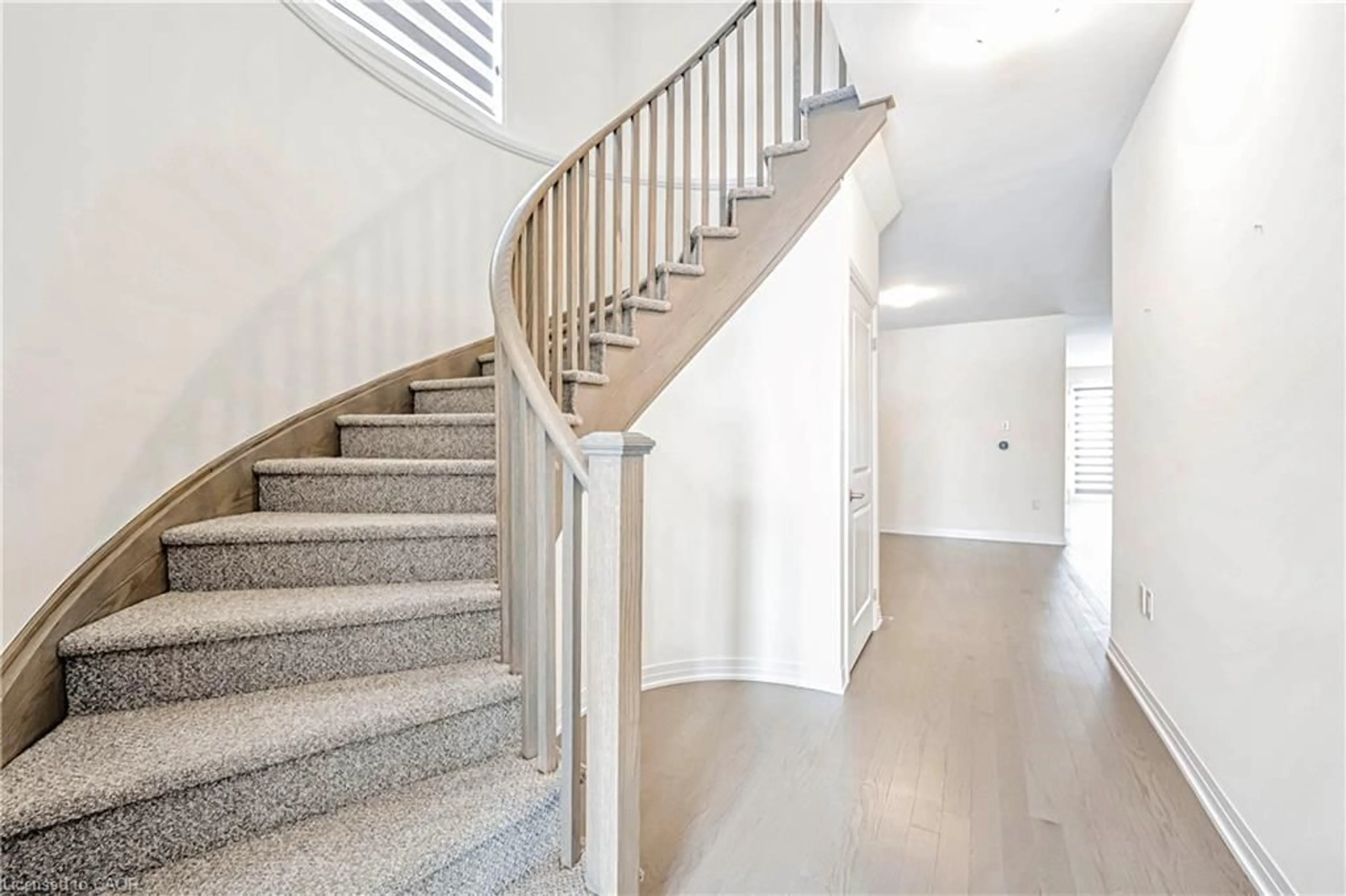 Stairs for 201 Dingman St, Arthur Ontario N0G 1A0