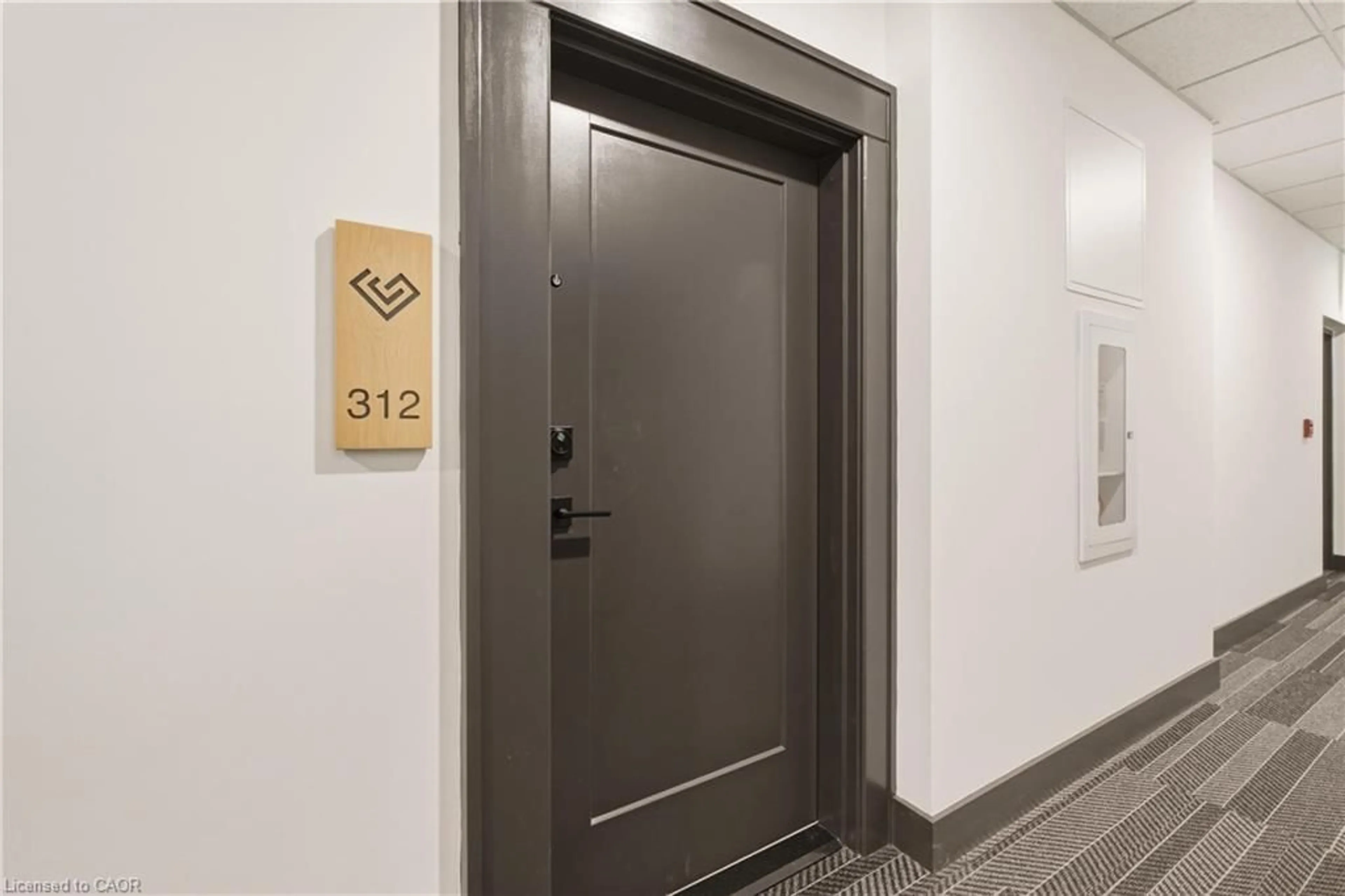 Indoor foyer for 1882 Gordon St #312, Guelph Ontario N1L 0P6