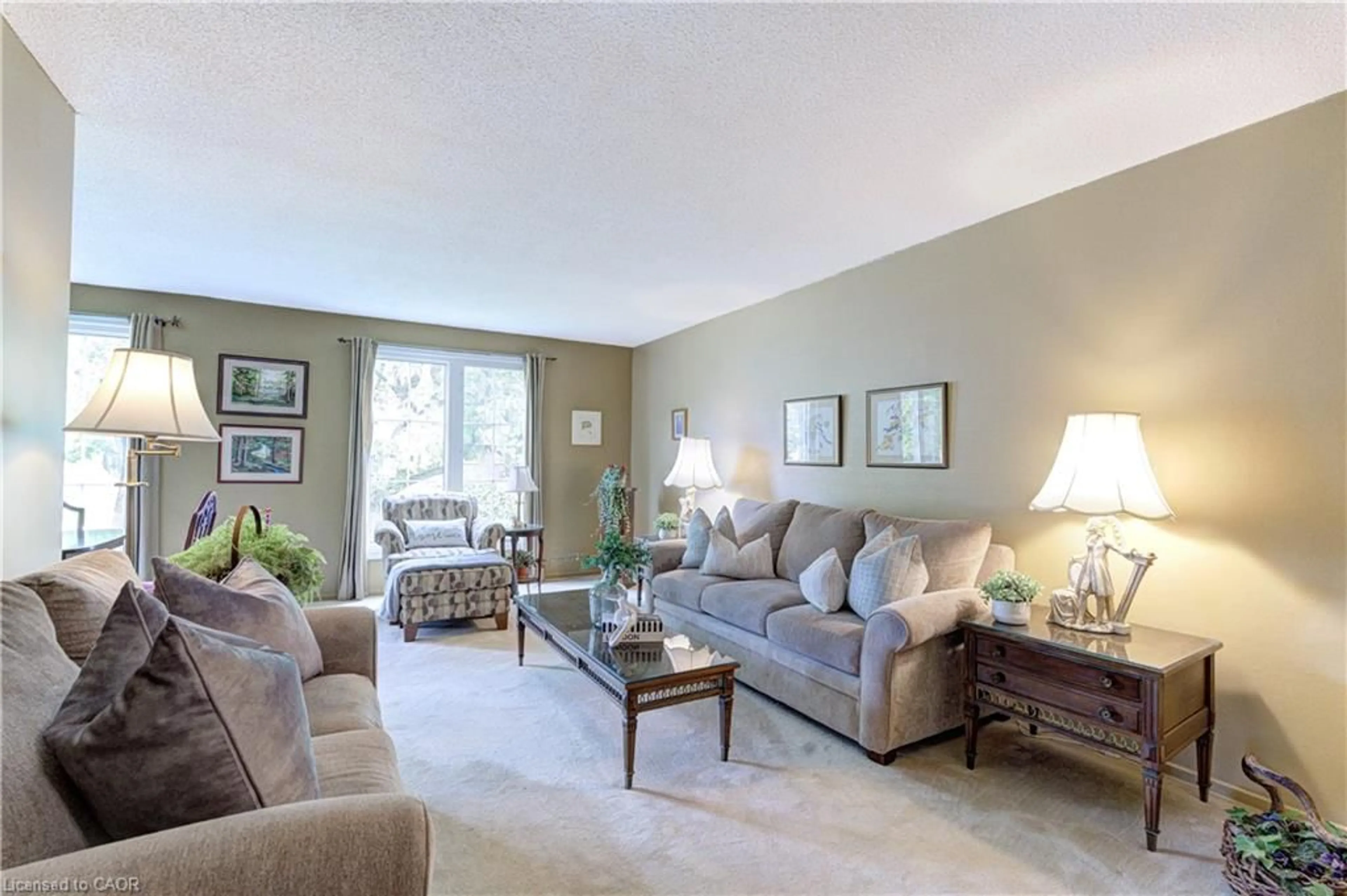 Living room with furniture, unknown for 2020 Coral Cres, Burlington Ontario L7P 3K5