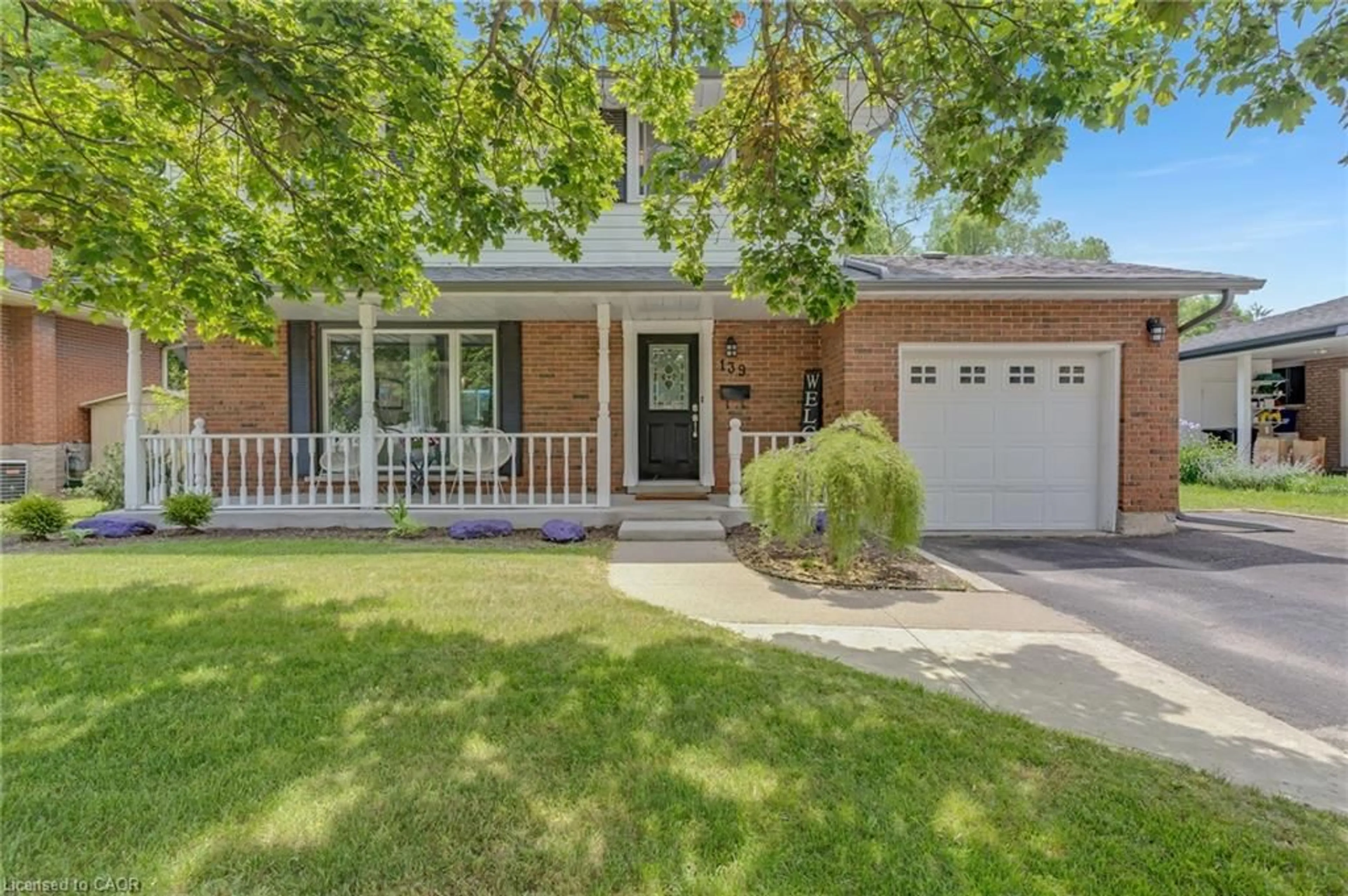 Home with brick exterior material, street for 139 Dorset Rd, Cambridge Ontario N1R 2X3