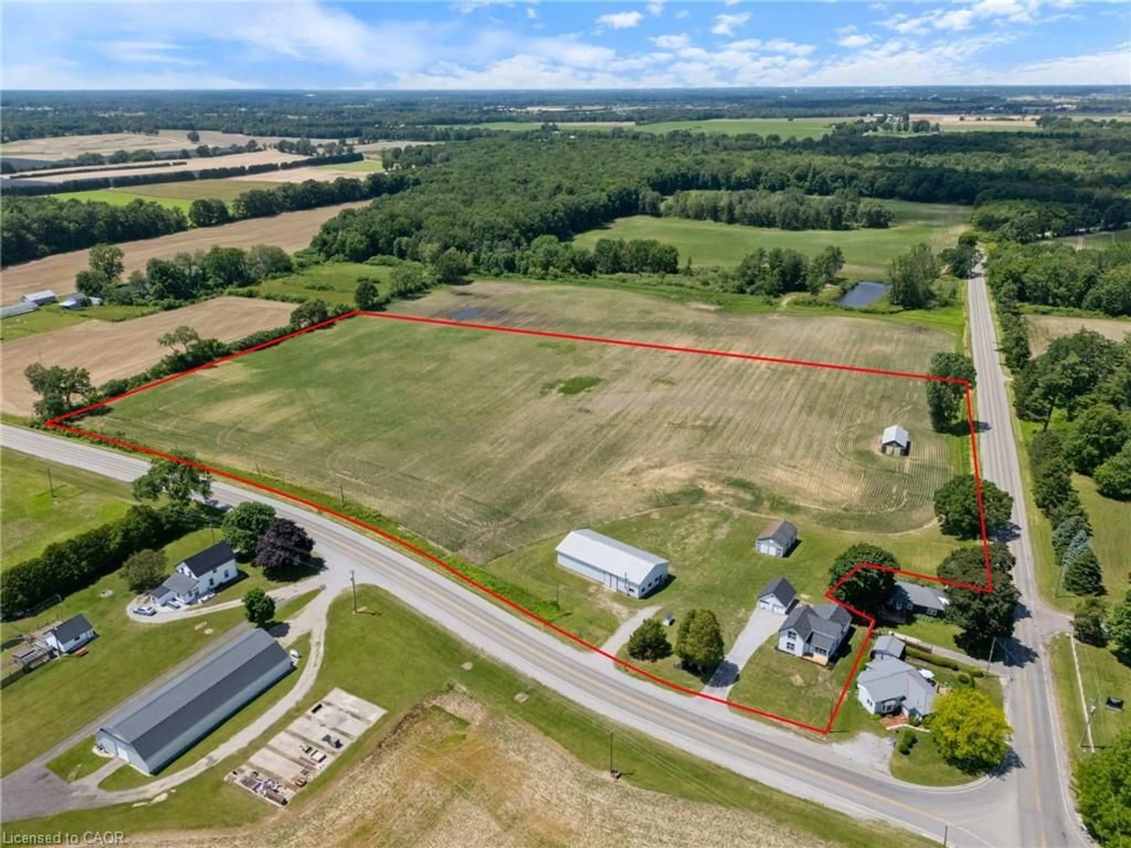 A pic from outside/outdoor area/front of a property/back of a property/a pic from drone, unknown for 471 Lynedoch Rd, Delhi Ontario N4B 2W4