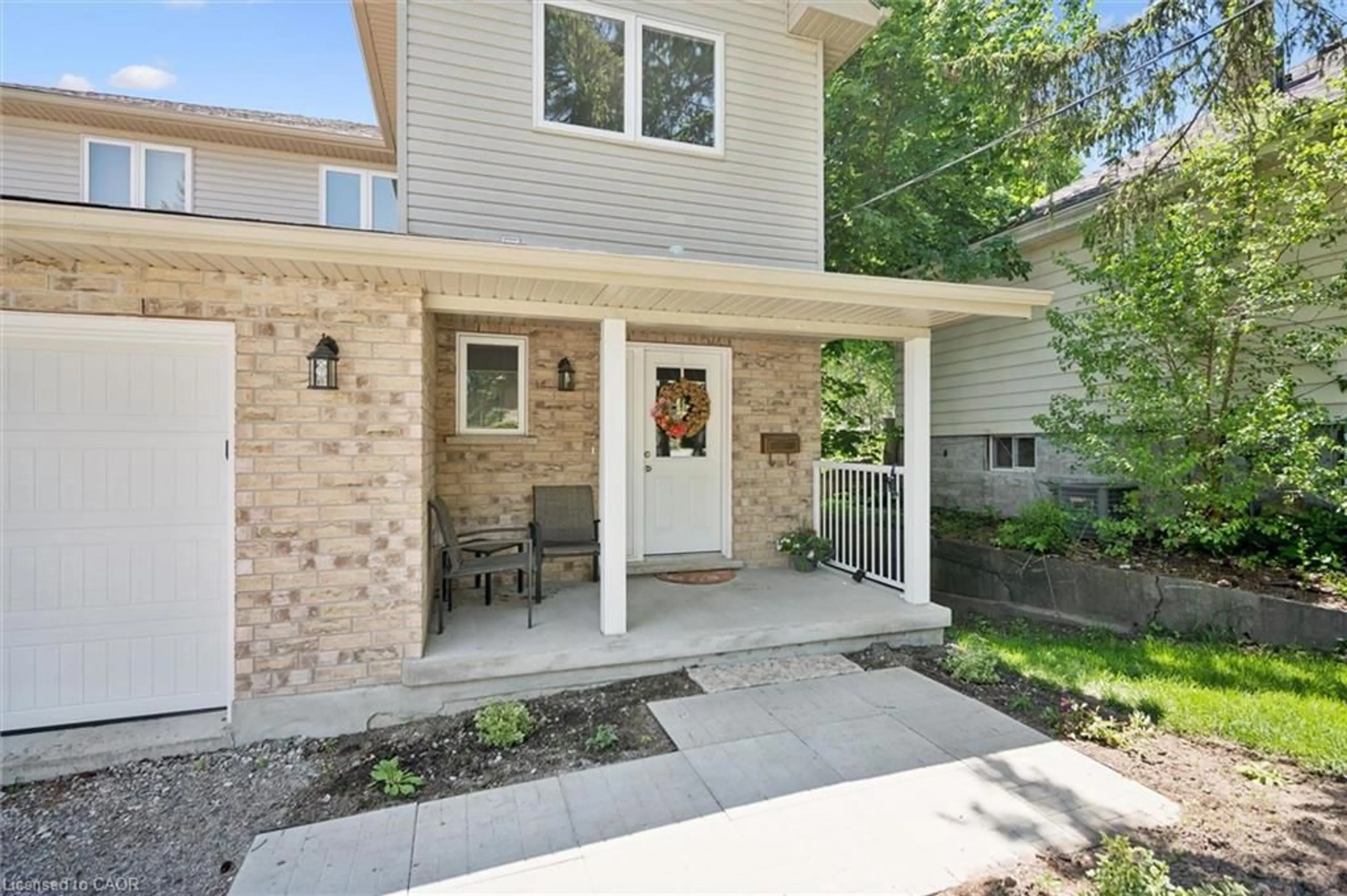 Home with brick exterior material, street for 16 Edward St, Cambridge Ontario N3C 1J7
