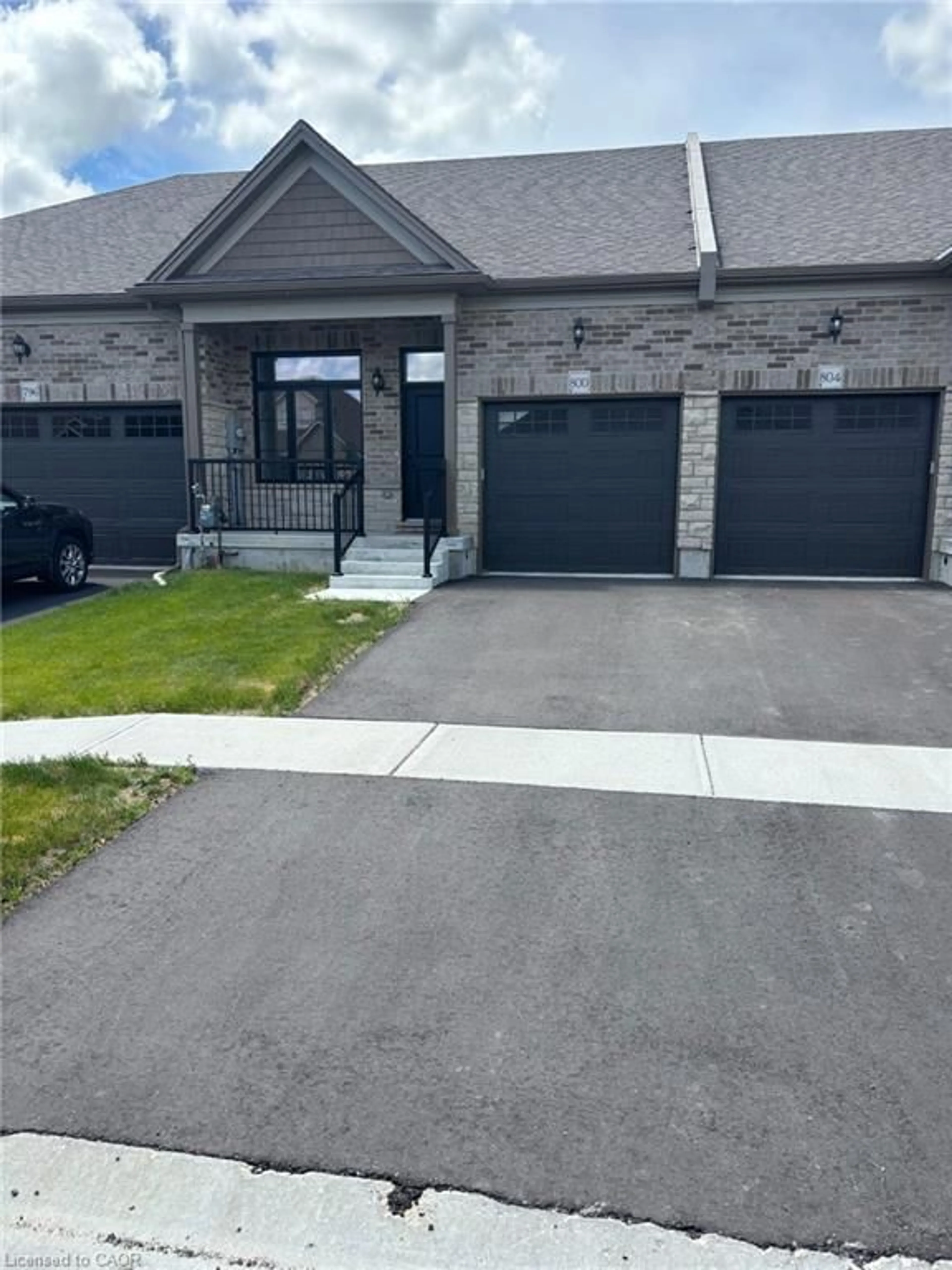 Unknown for 800 Garden Court Cres, Woodstock Ontario N4T 0A3