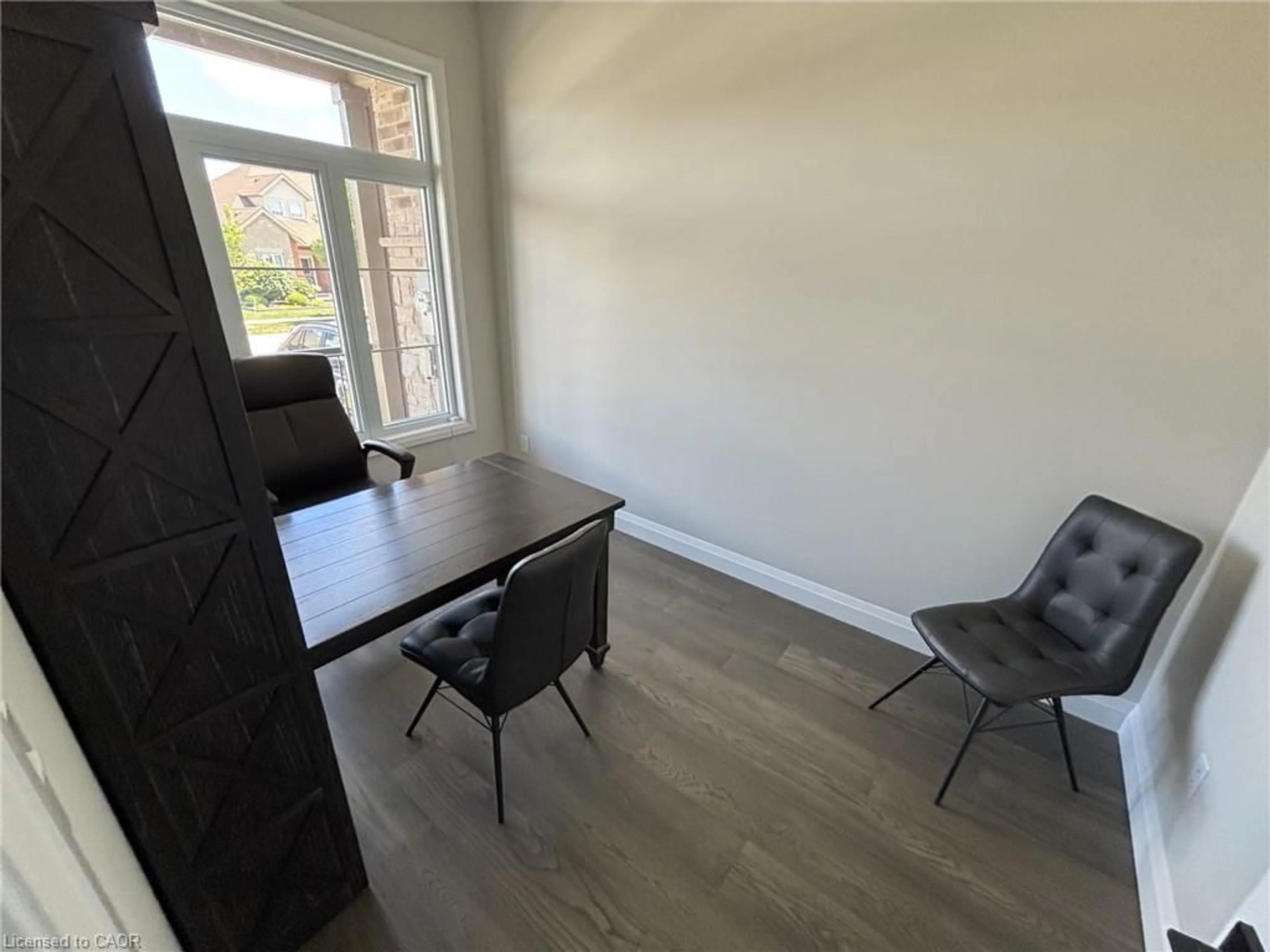 A pic of a room for 800 Garden Court Cres, Woodstock Ontario N4T 0A3