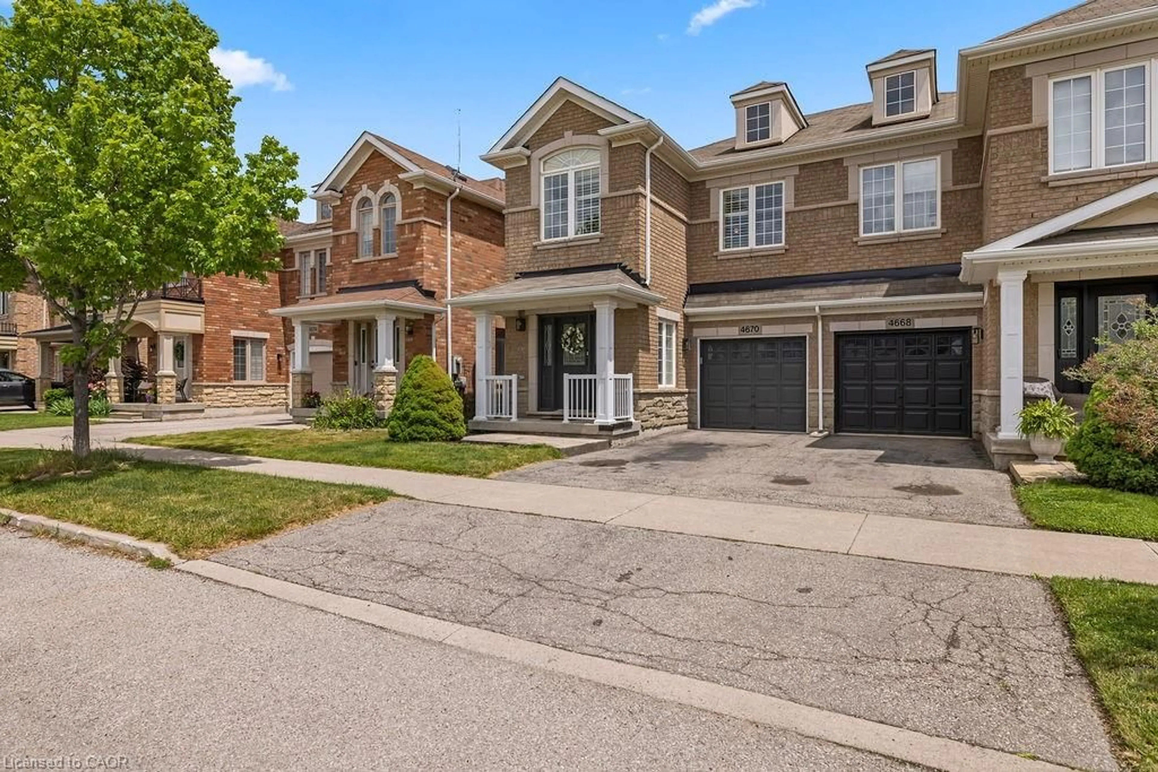 Home with brick exterior material, street for 4670 Thomas Alton Blvd, Burlington Ontario L7M 0G1