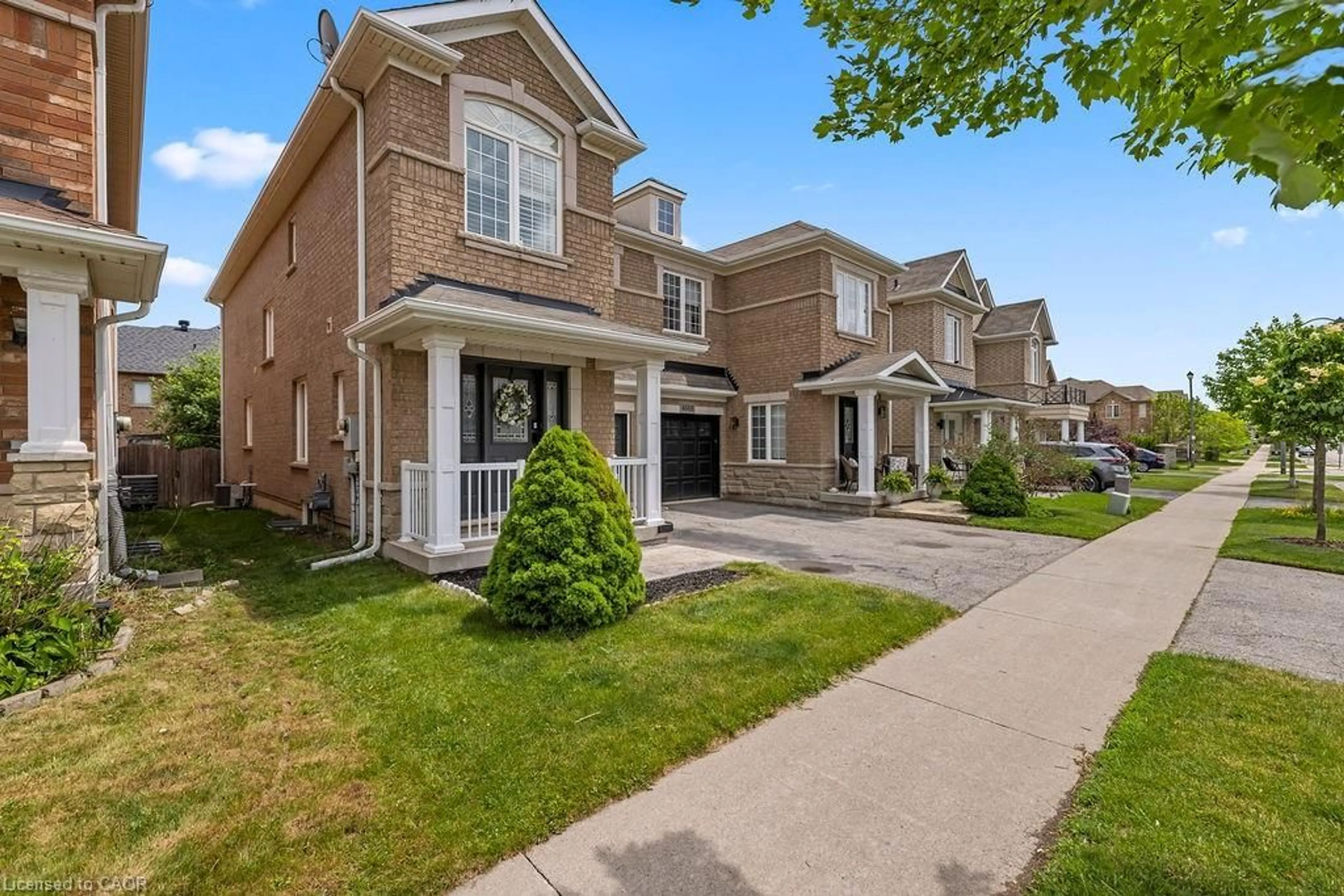 Home with brick exterior material, street for 4670 Thomas Alton Blvd, Burlington Ontario L7M 0G1