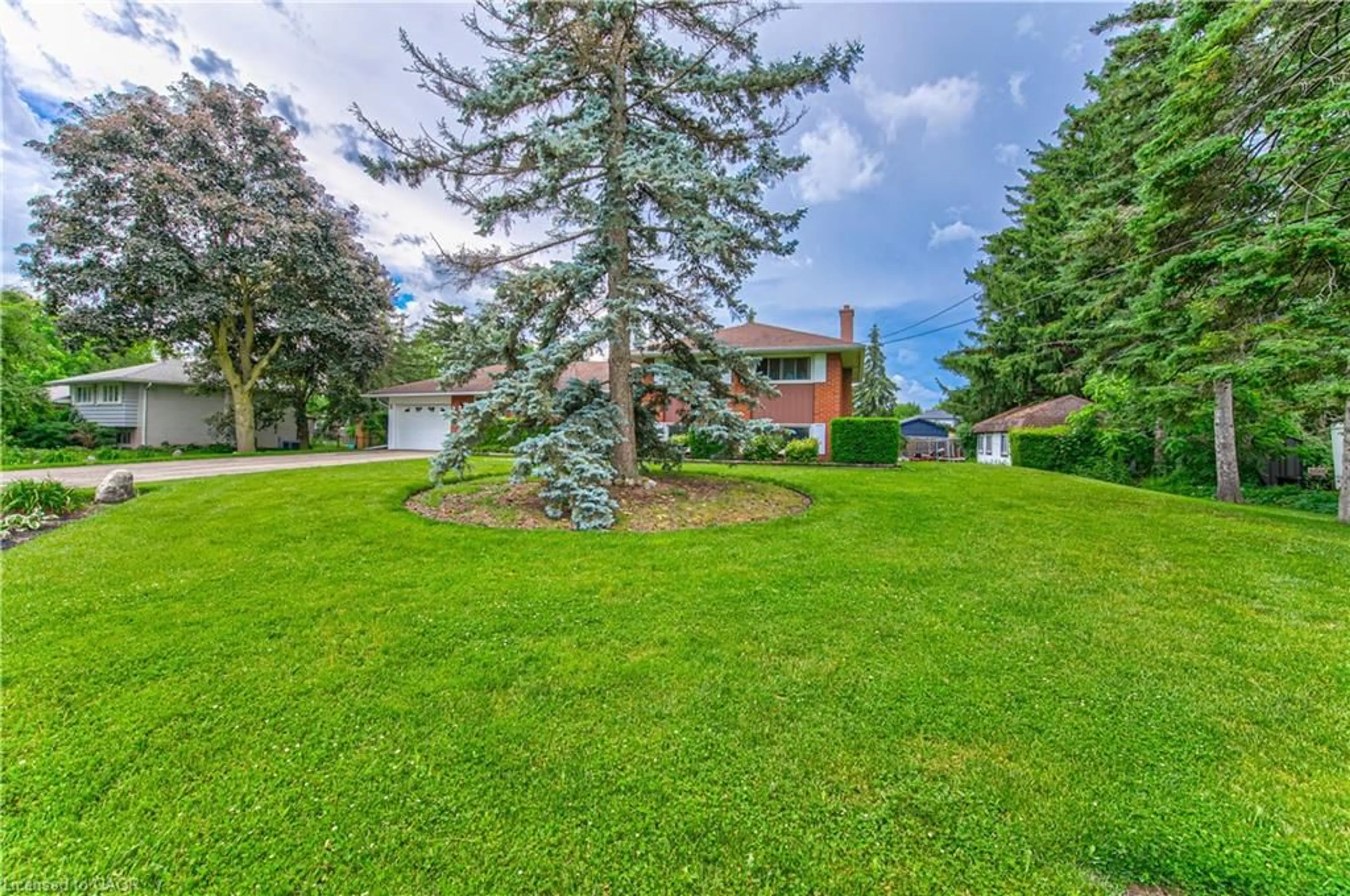 A pic from outside/outdoor area/front of a property/back of a property/a pic from drone, street for 46 Elroy Rd, Breslau Ontario N0B 1M0