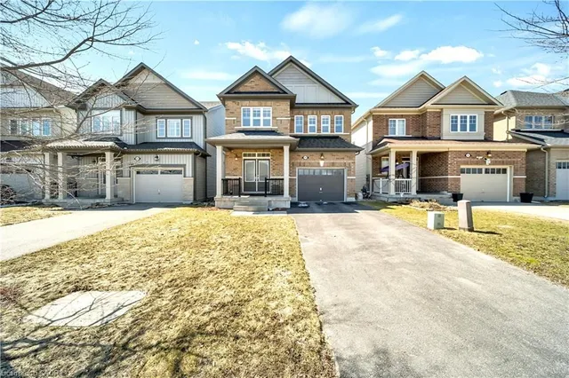 19 Findlay Way, Fergus 5
