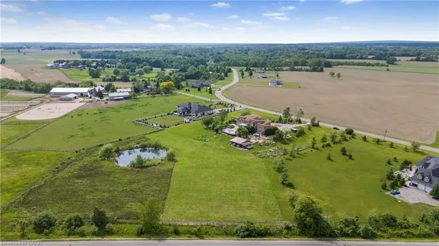 418 Mcbay Rd, Brantford 3