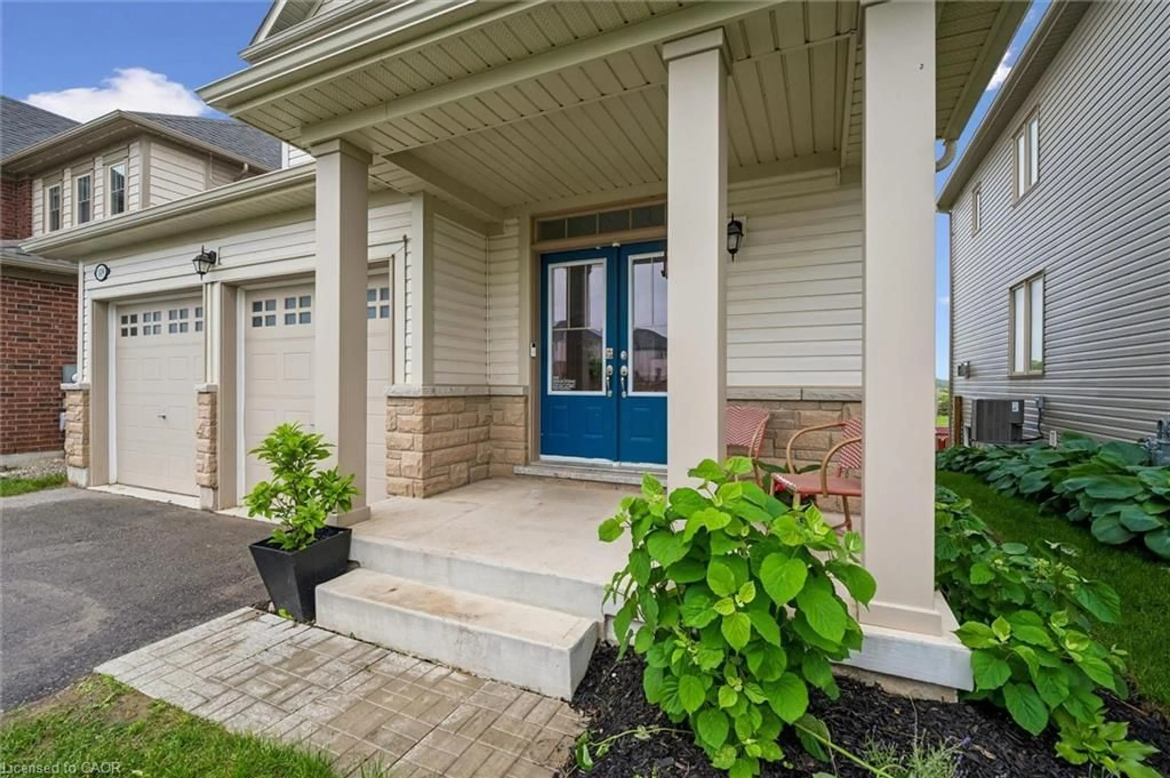 Indoor entryway for 149 Elliot Ave, Fergus Ontario N1M 0G8