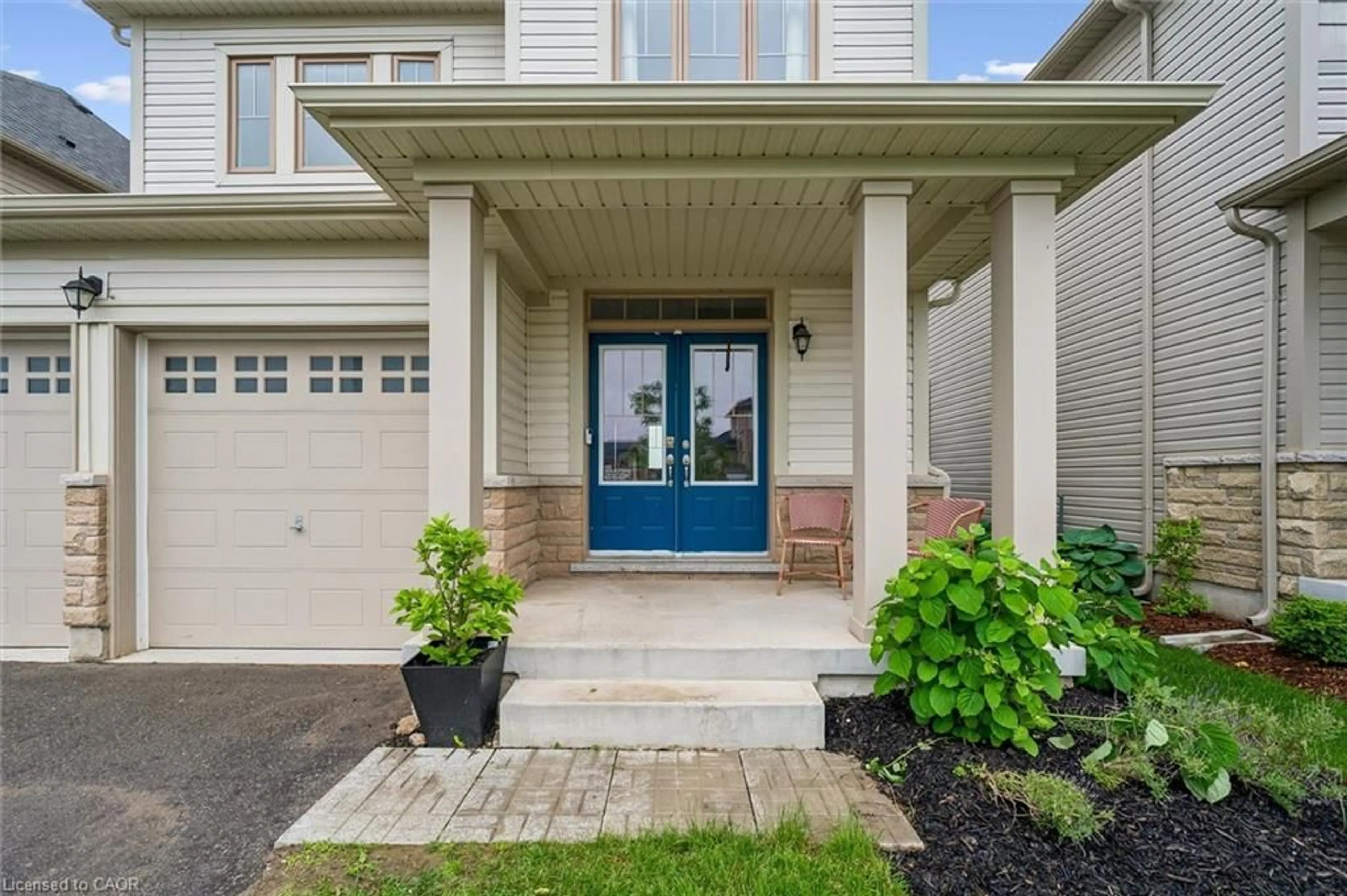 Indoor entryway for 149 Elliot Ave, Fergus Ontario N1M 0G8
