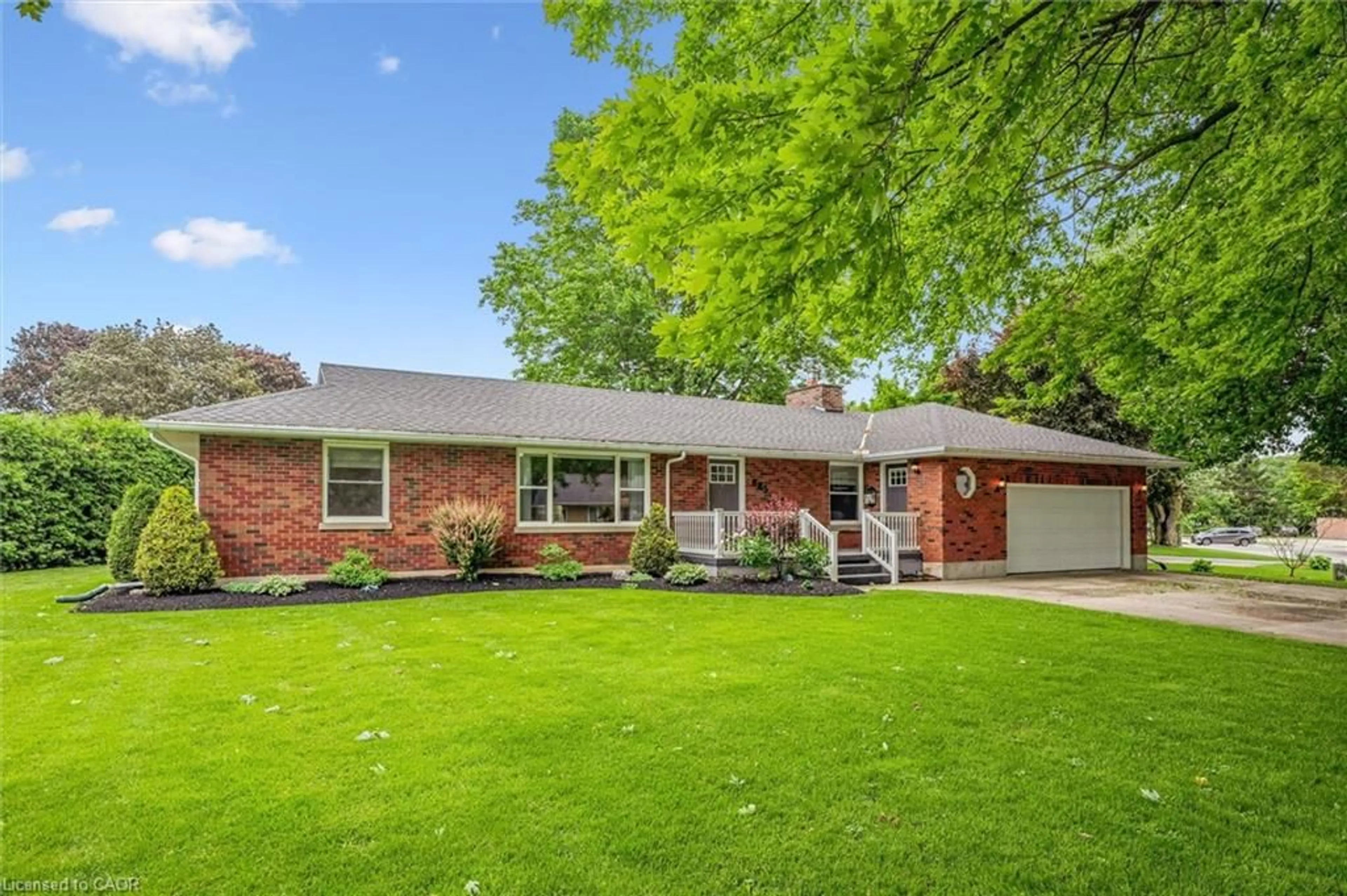 Home with brick exterior material, street for 885 Winston Blvd, Listowel Ontario N4W 1P5