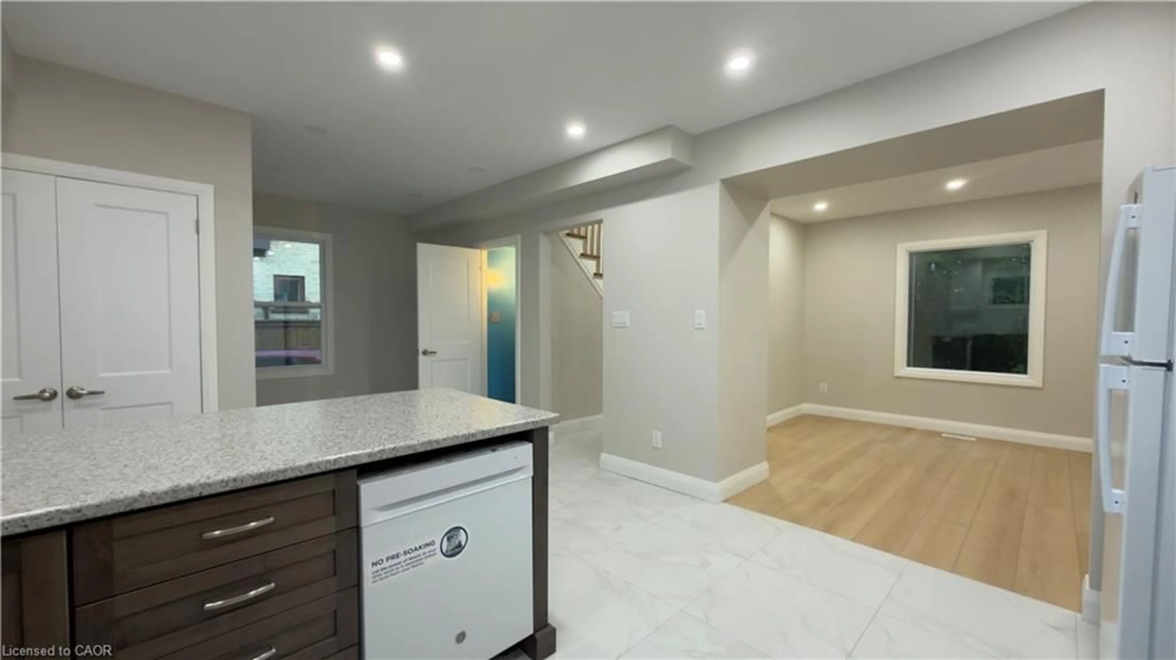 Open concept kitchen, ceramic/tile floor for 18 Miehm Pl, Kitchener Ontario N2H 2K9