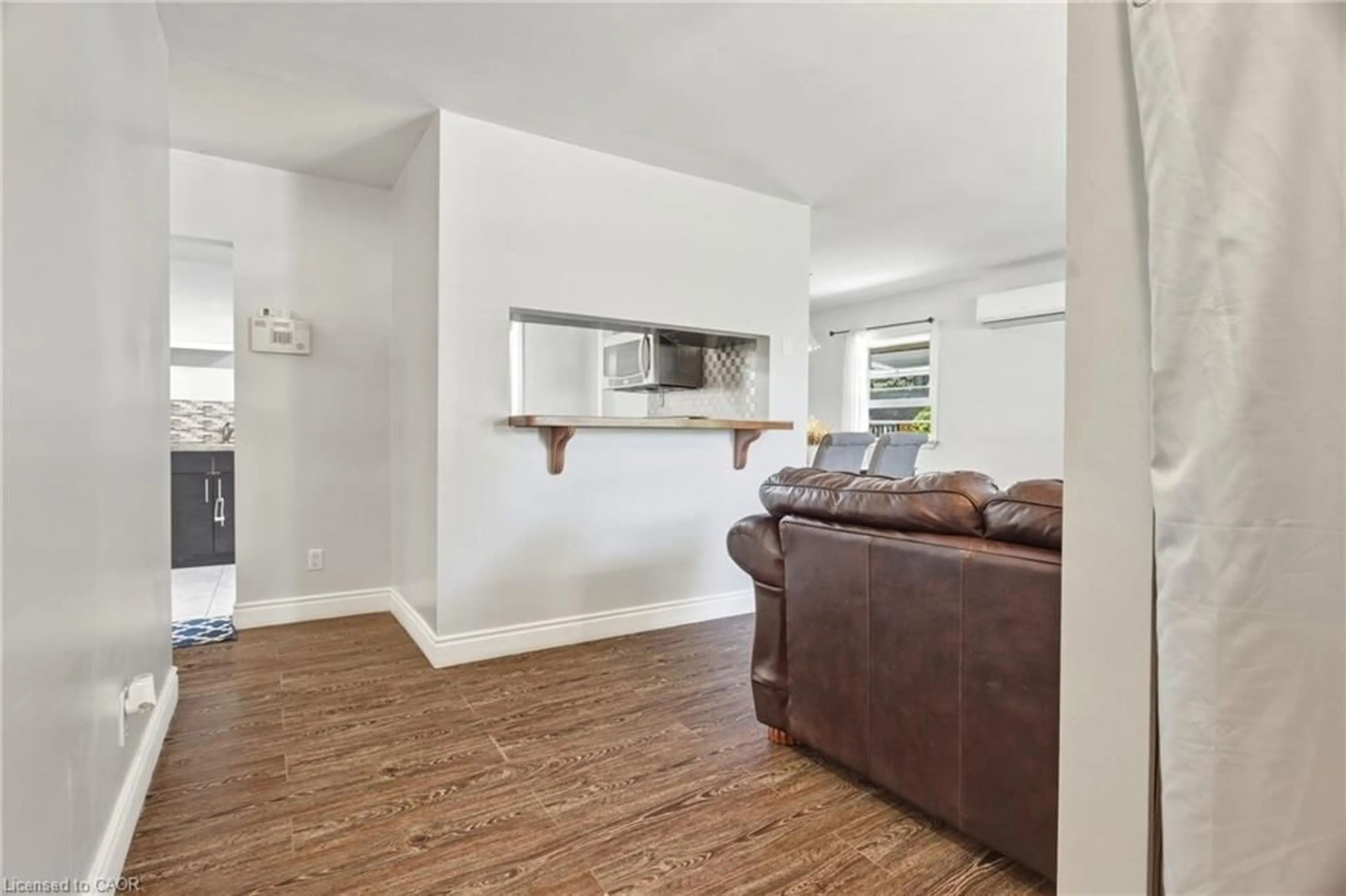 Living room with furniture, unknown for 32 Close Ave, Cambridge Ontario N1R 2R6