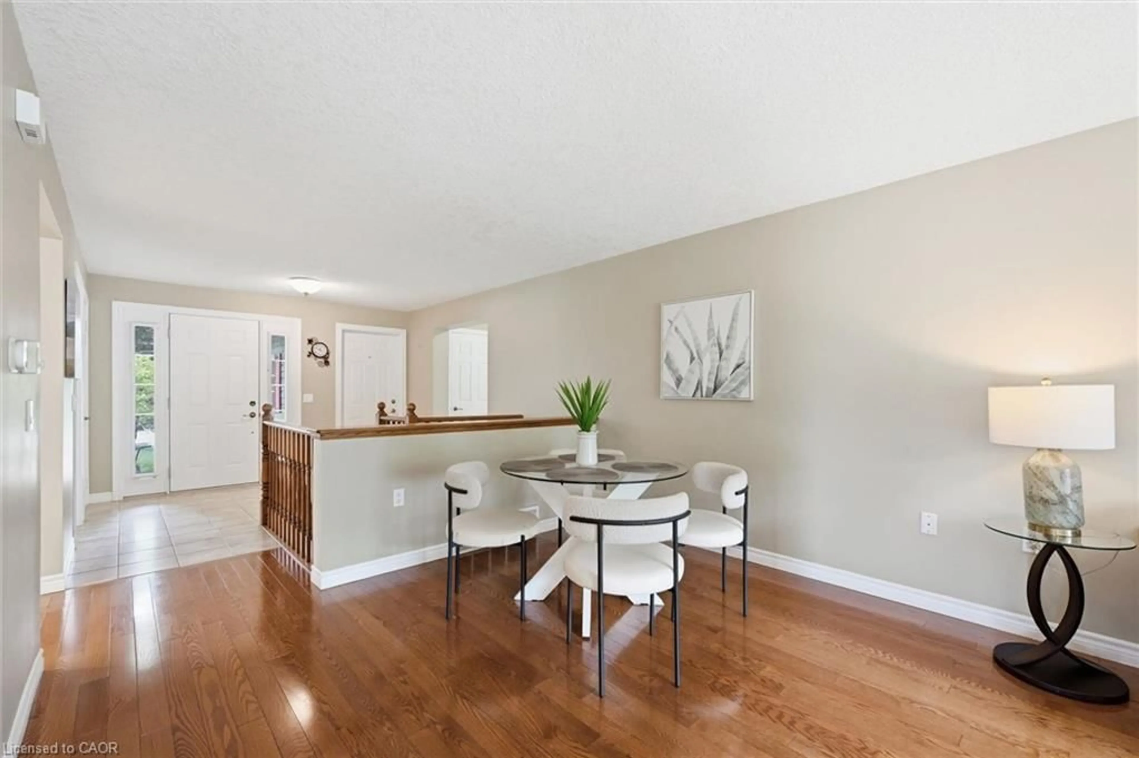 Dining room, wood/laminate floor for 180 Glenariff Dr, Freelton Ontario L8B 1A5