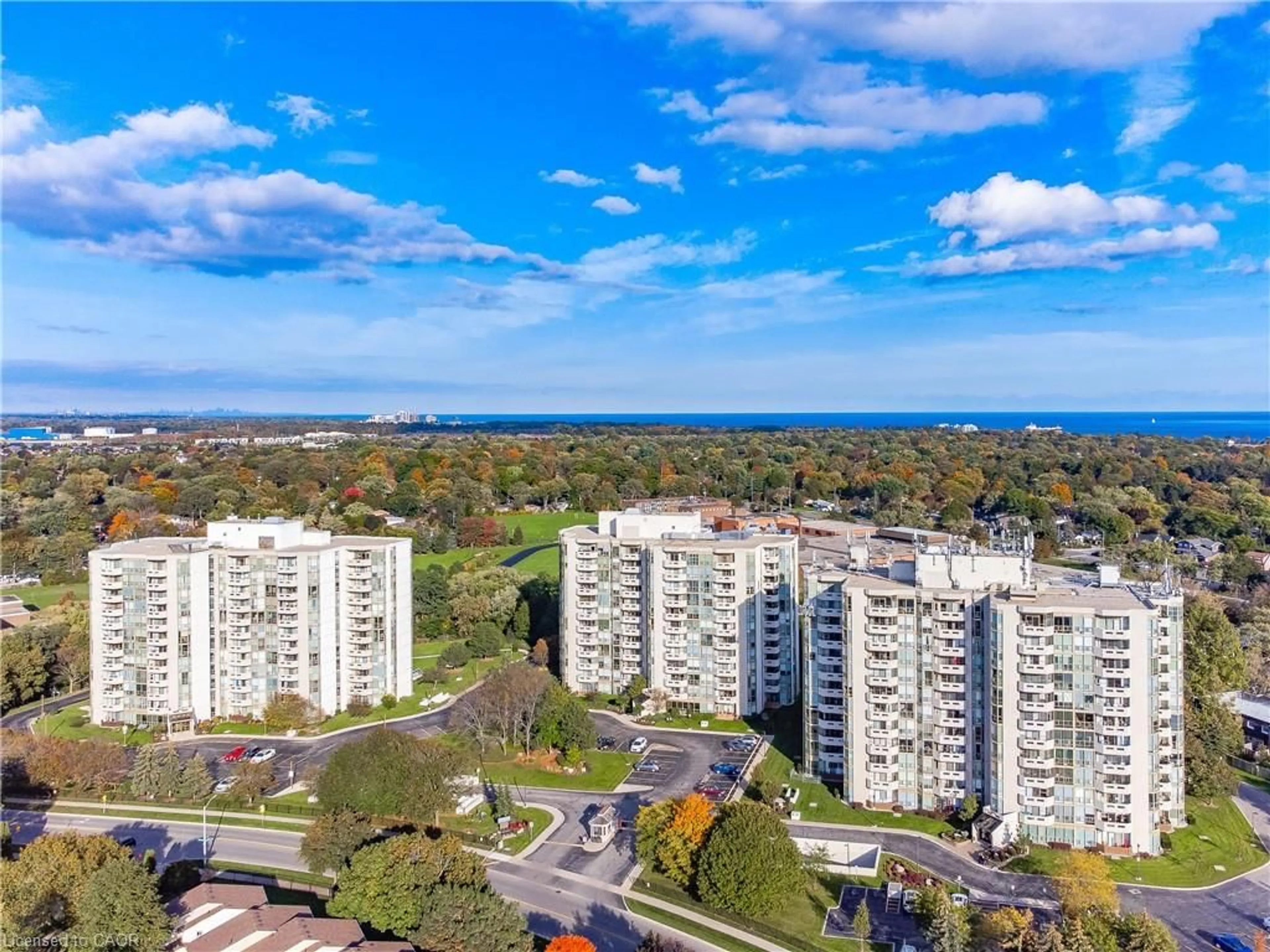 A pic from outside/outdoor area/front of a property/back of a property/a pic from drone, city buildings view from balcony for 5070 Pinedale Ave #508, Burlington Ontario L7L 5V6