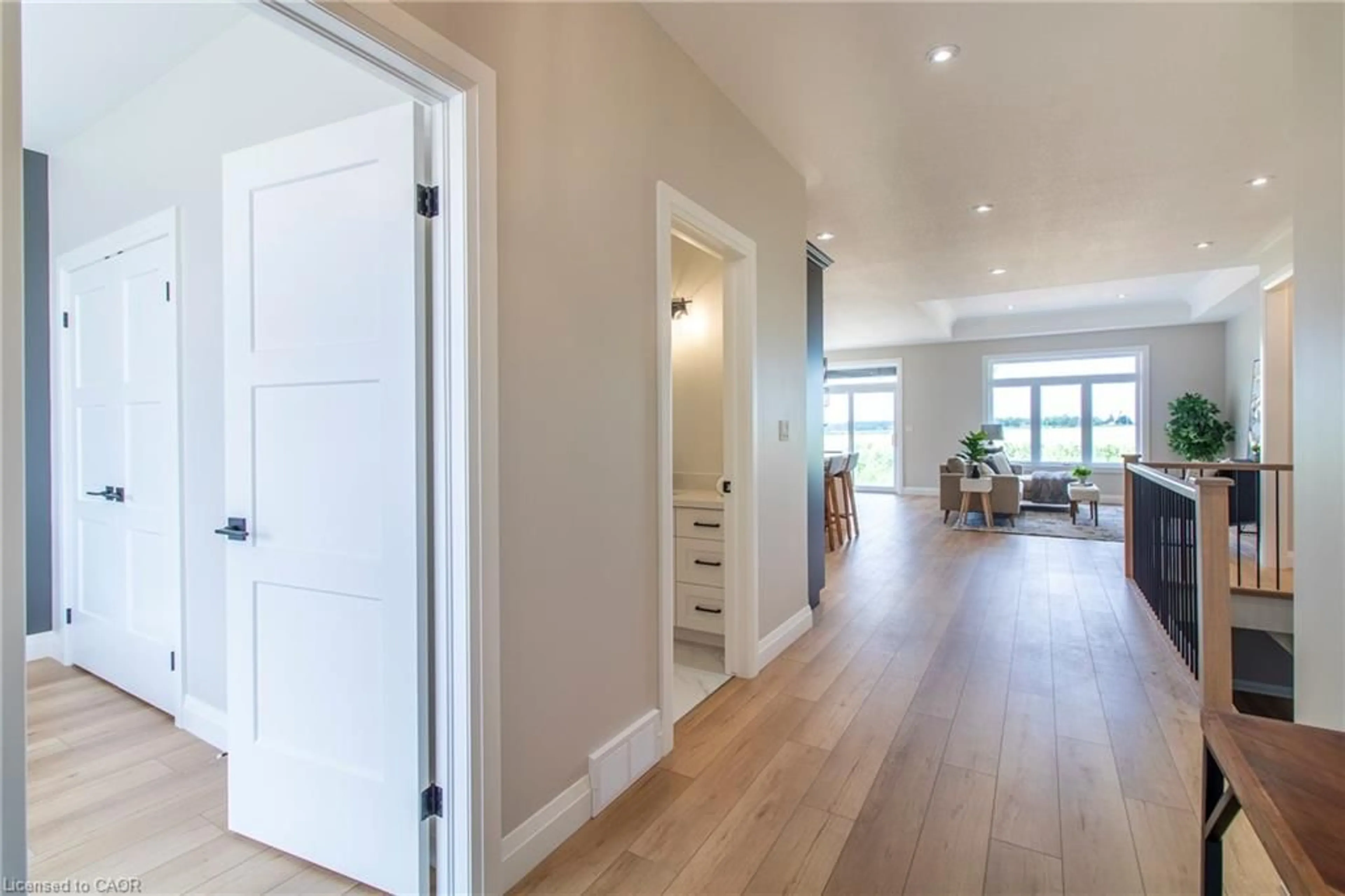 Indoor entryway for 93 Duchess Dr, Delhi Ontario N4B 0B3