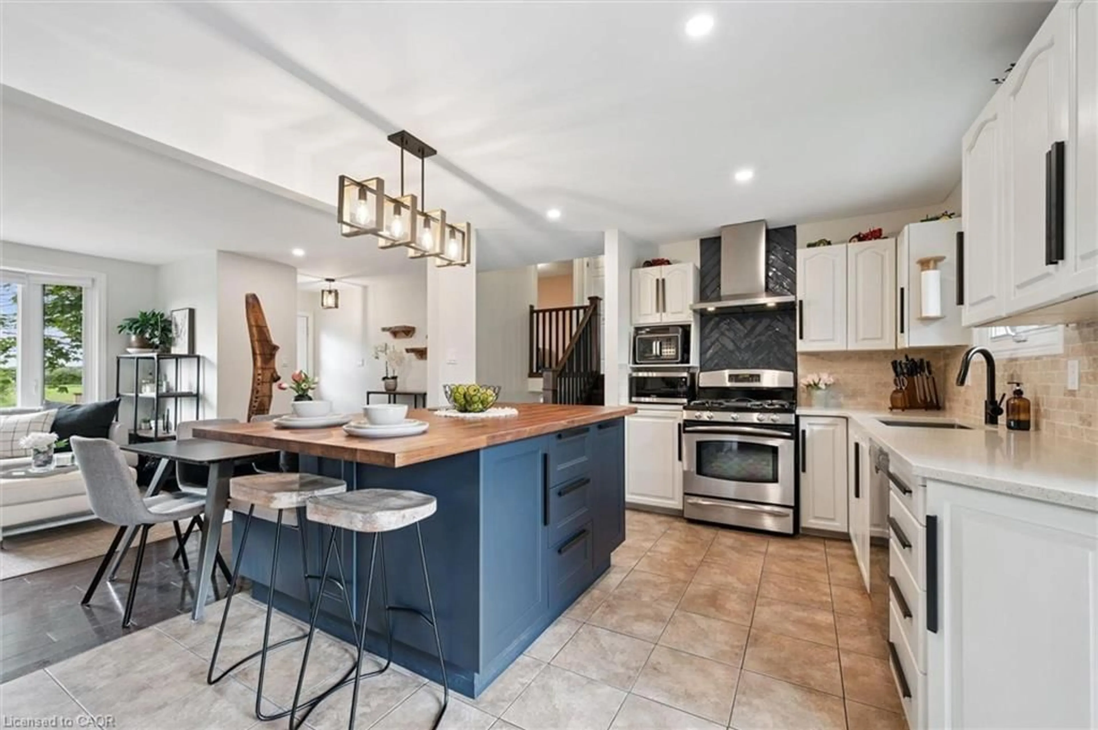 Open concept kitchen, ceramic/tile floor for 152 Wellington Road 7, Elora Ontario N0B 1S0