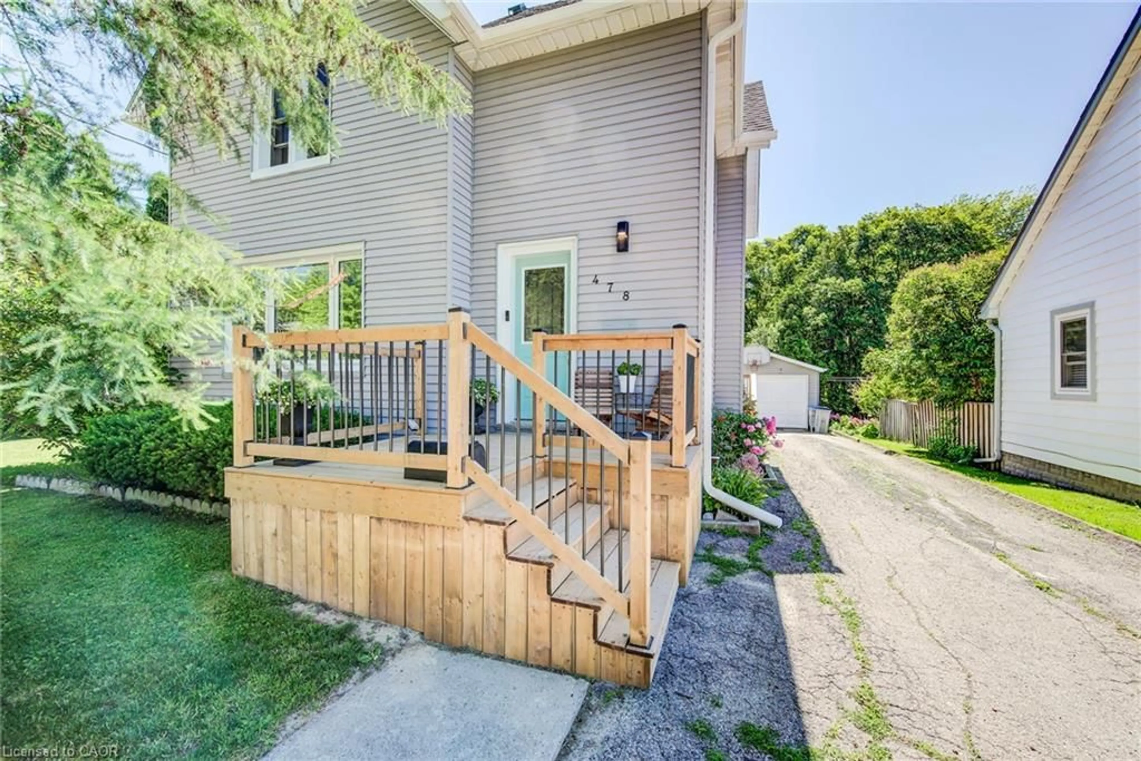 Patio, street for 478 York Ave, Listowel Ontario N4W 2X7