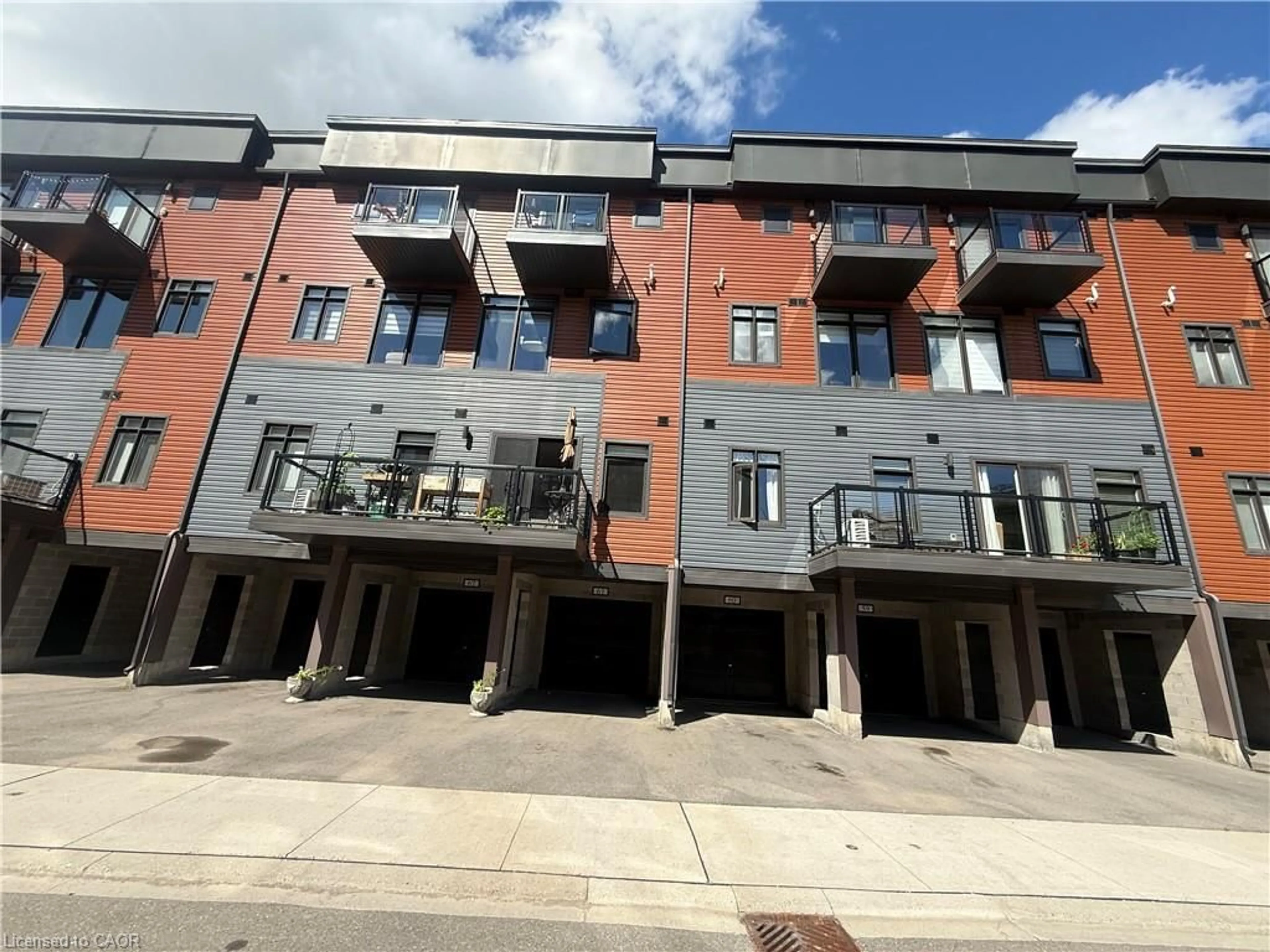 A pic from outside/outdoor area/front of a property/back of a property/a pic from drone, building for 2 Willow St #61, Paris Ontario N3L 0K7