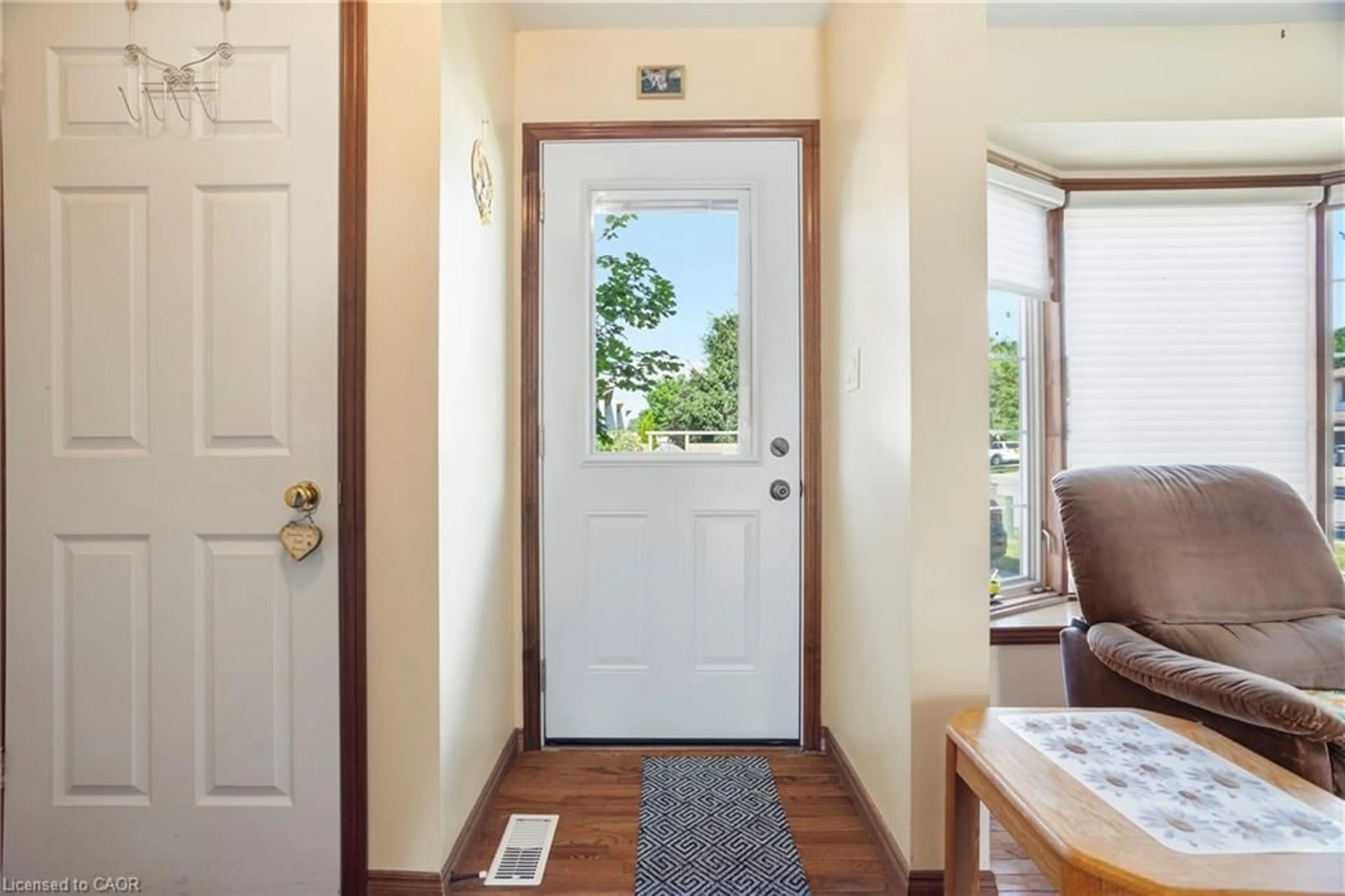 Indoor entryway for 20 Southvale Rd #28, St. Marys Ontario N4X 1R9