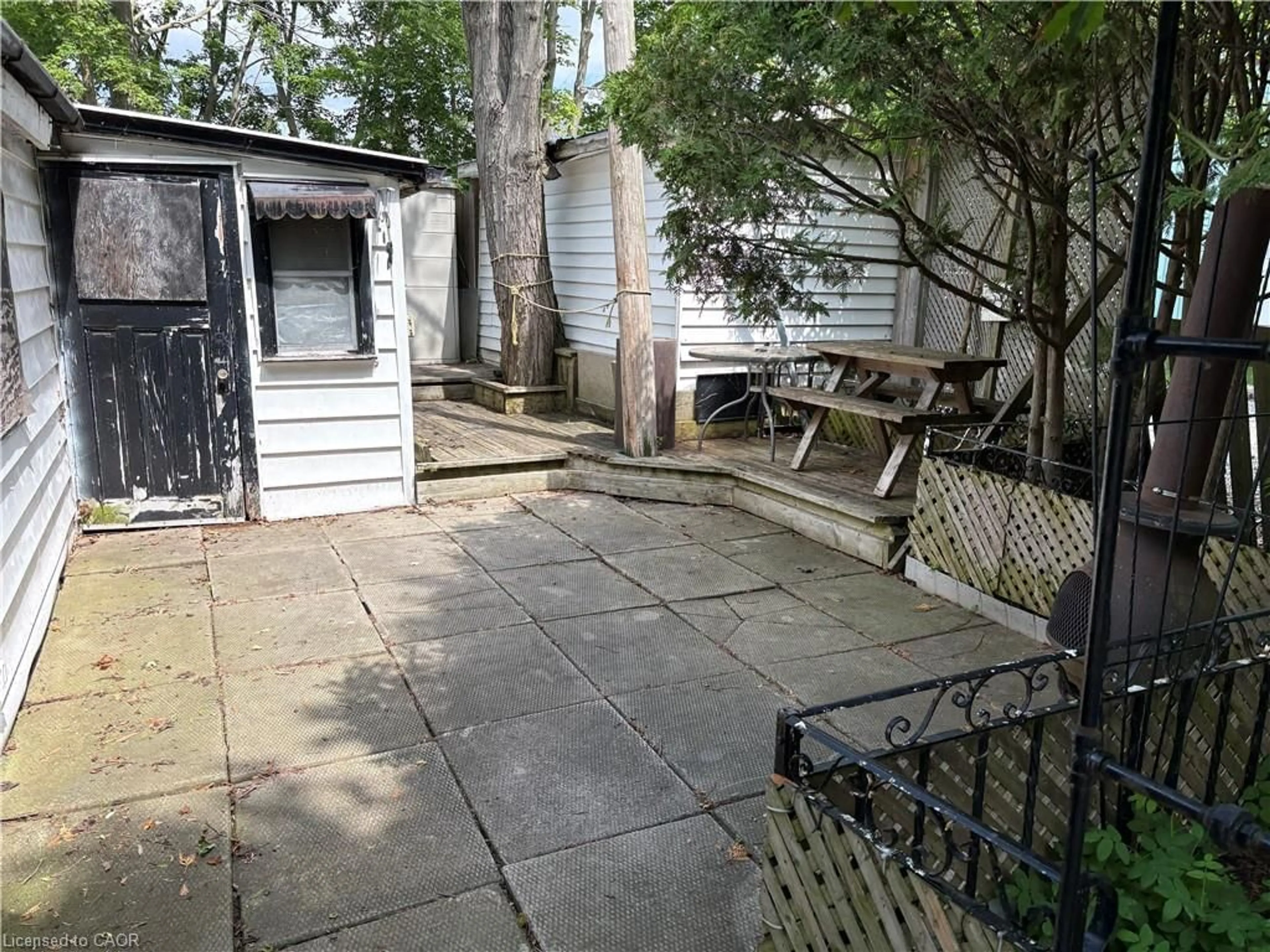 Patio, street for 30 Bucks Pk, Port Dover Ontario N0A 1N0