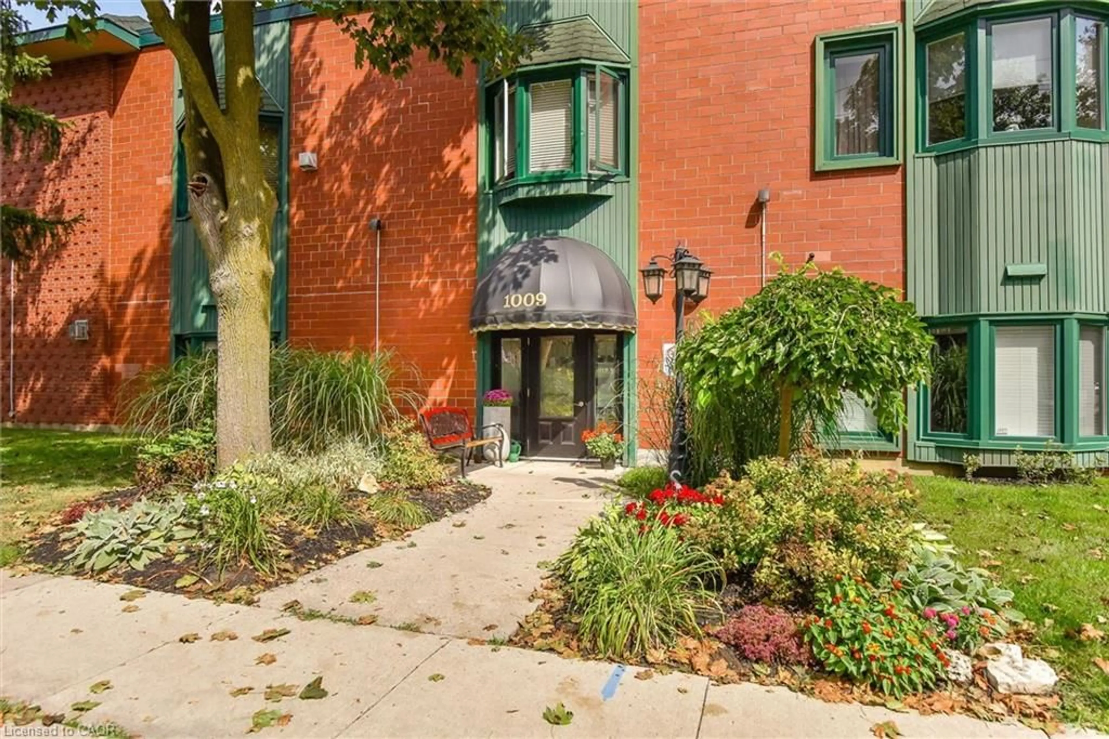Unknown for 1009 Queenston Rd #205, Cambridge Ontario N3H 3K7