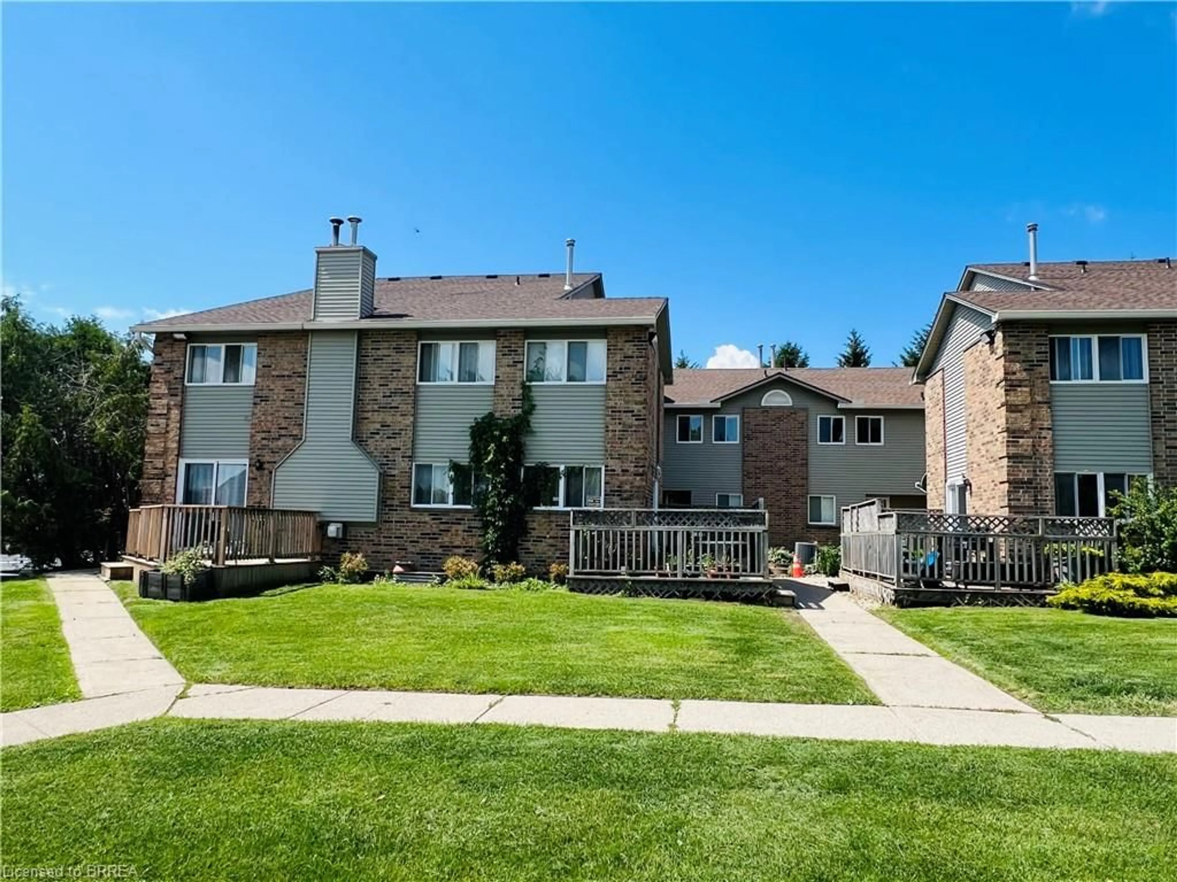 A pic from outside/outdoor area/front of a property/back of a property/a pic from drone, street for 19 Wren Crt #5, Tillsonburg Ontario N4G 5K2