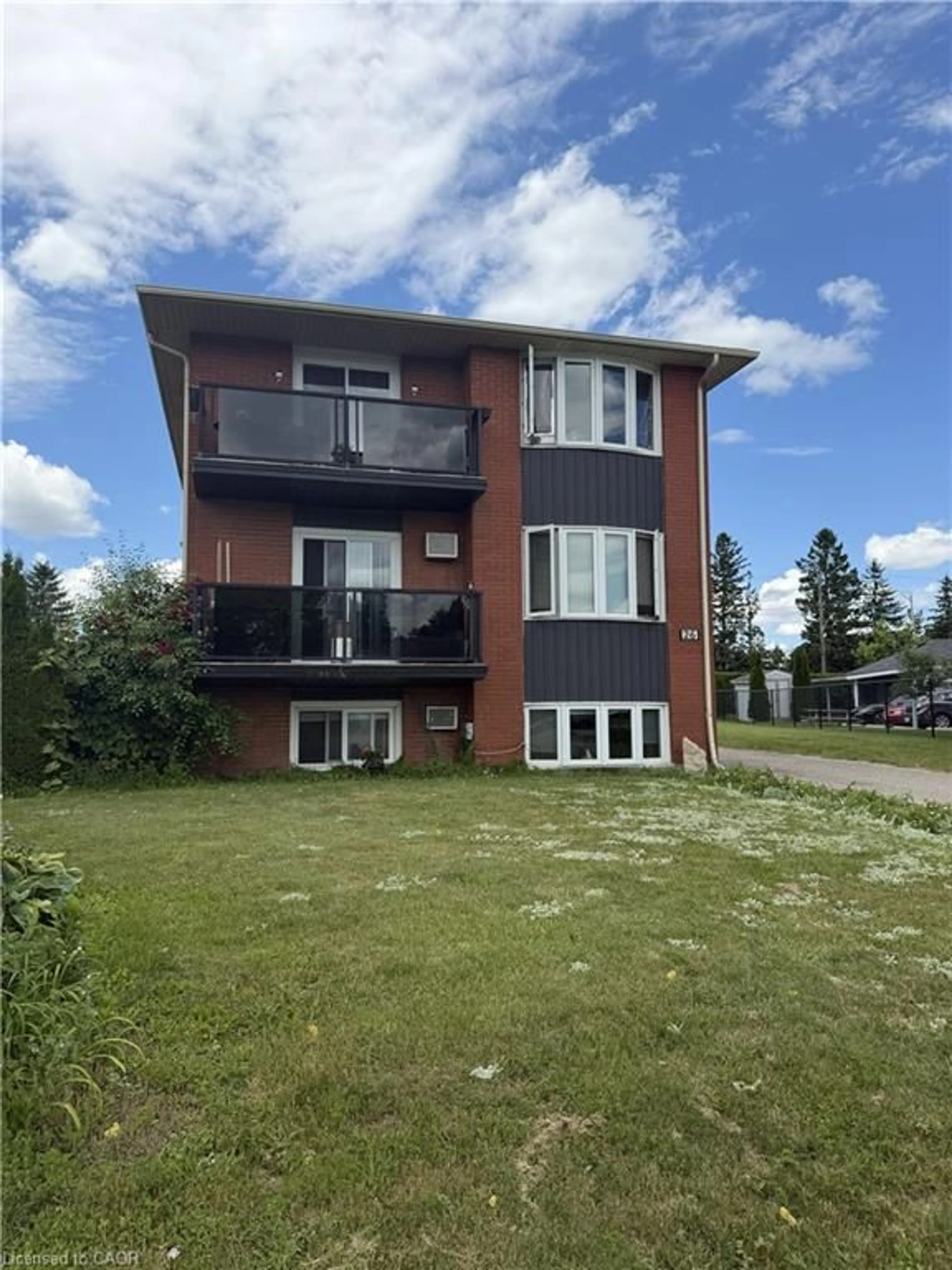 Unknown for 26 Carnaby Cres, Kitchener Ontario N2A 1M7