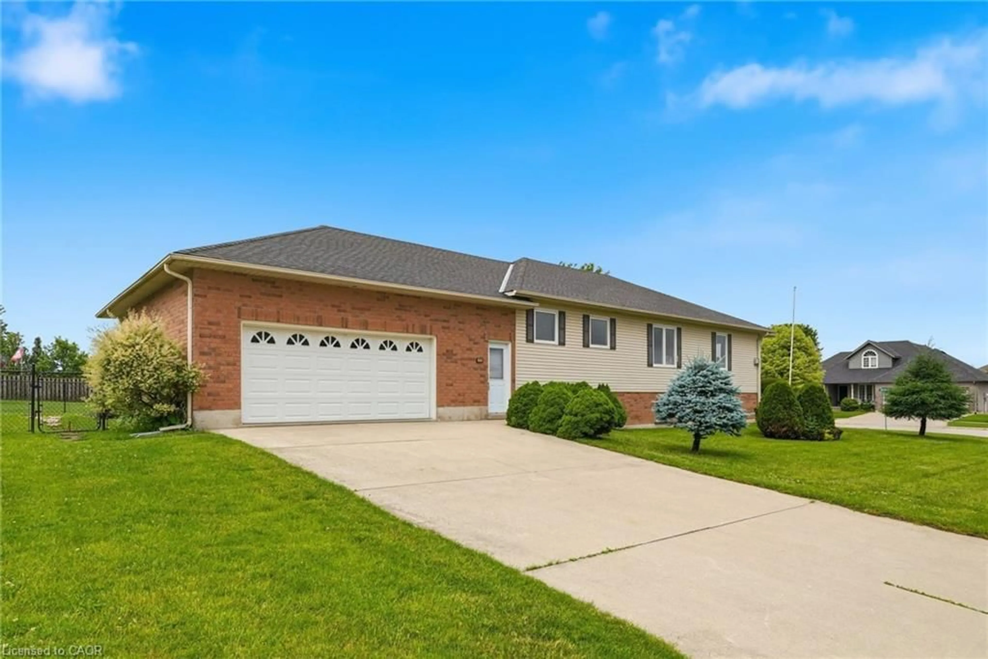 Home with brick exterior material, street for 900 Boyd Ave, Listowel Ontario N4W 3V5