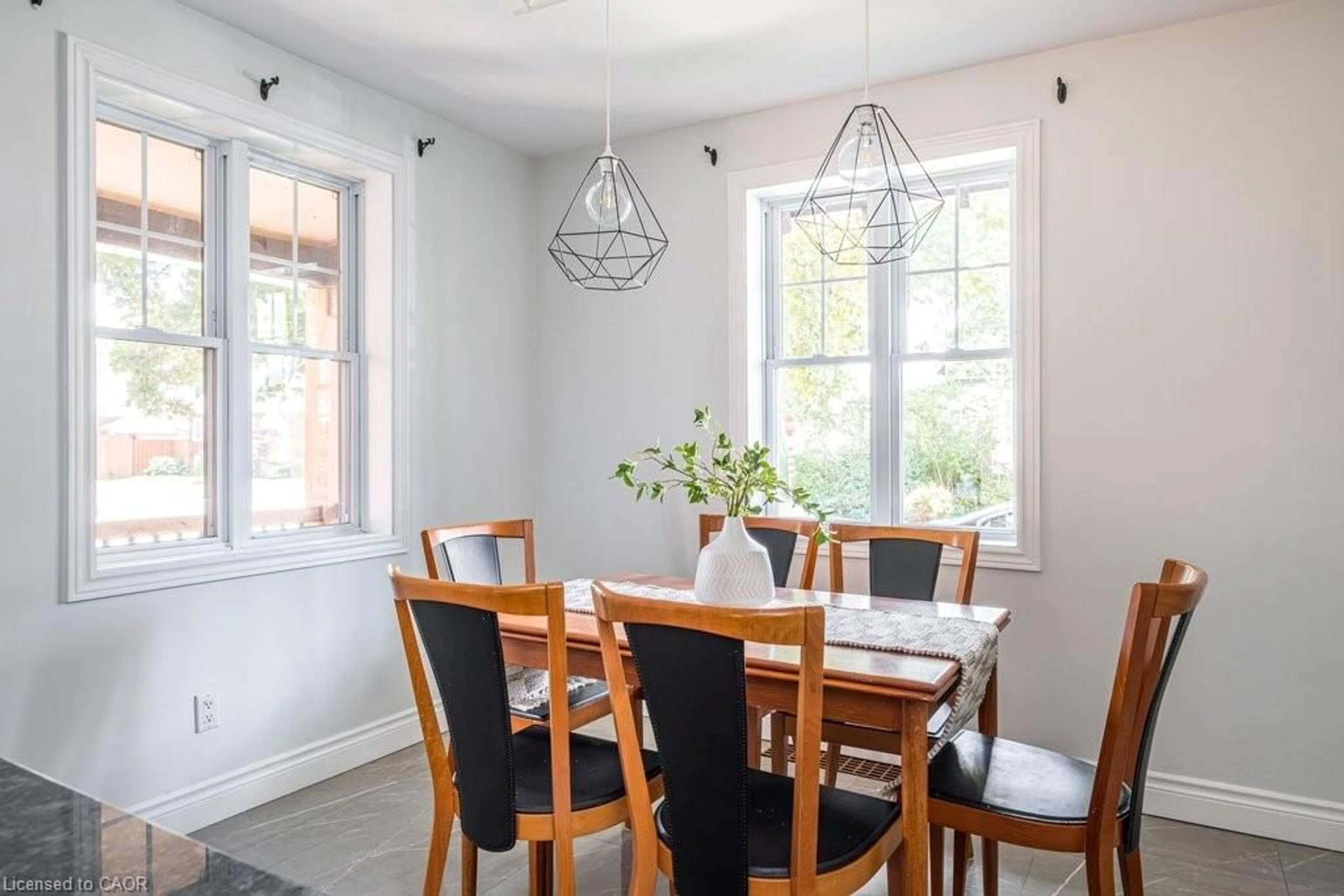Dining room, unknown for 152 Glen Rd, Hamilton Ontario L8S 3N1