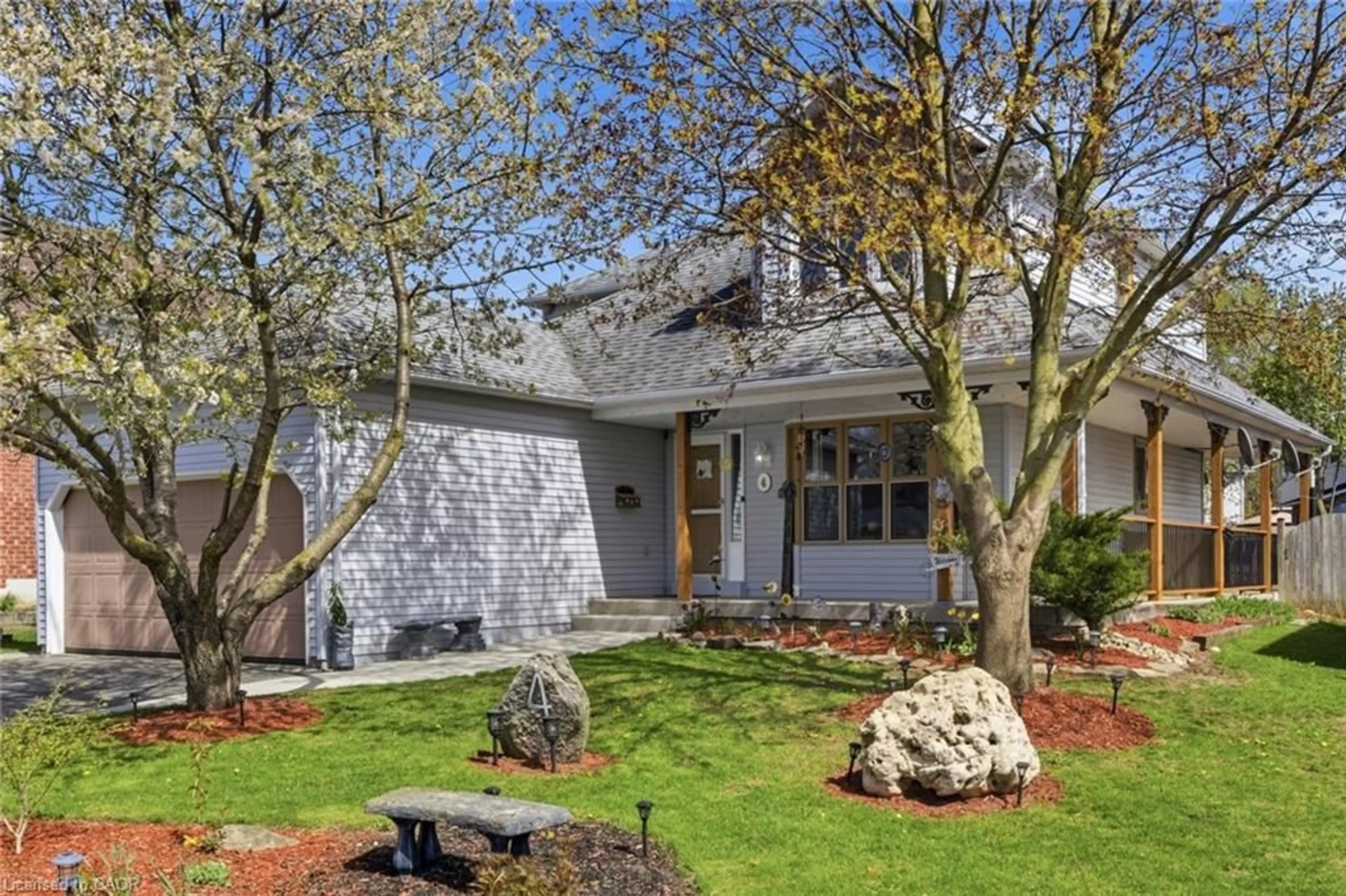 Unknown for 4 Broom St, Ayr Ontario N0B 1E0