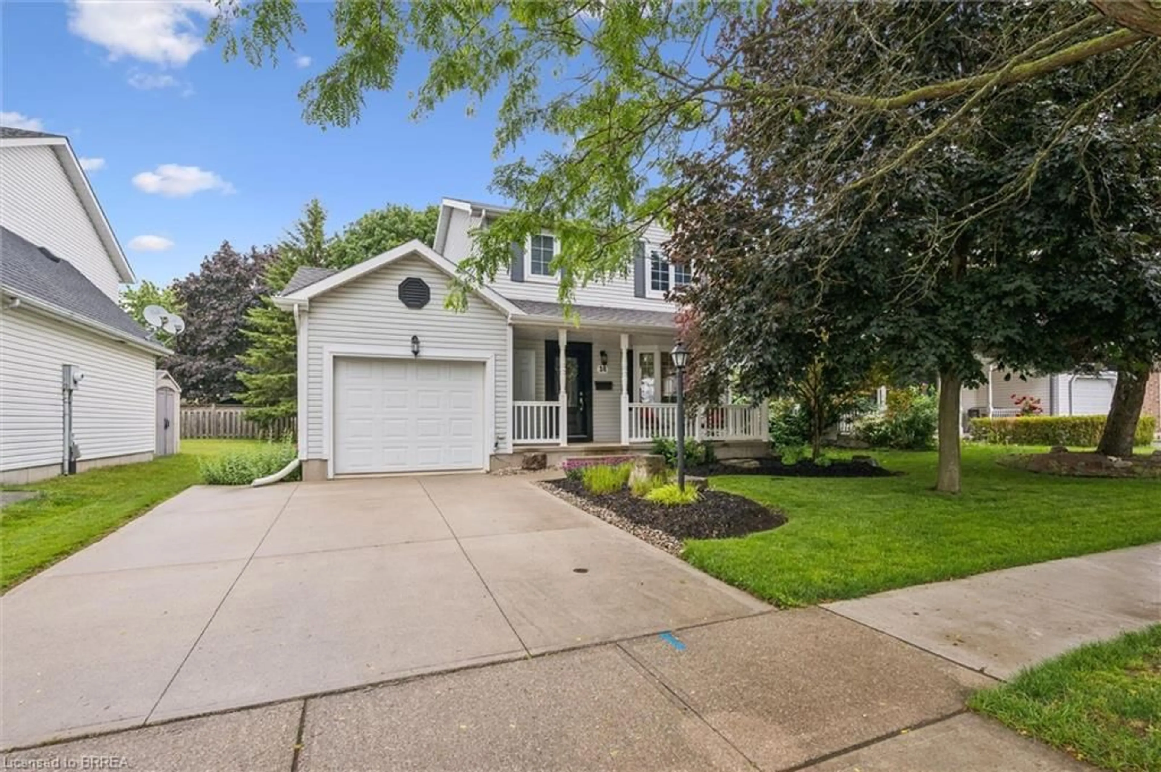Home with vinyl exterior material, street for 36 Algonquin Rd, Woodstock Ontario N4T 1R8