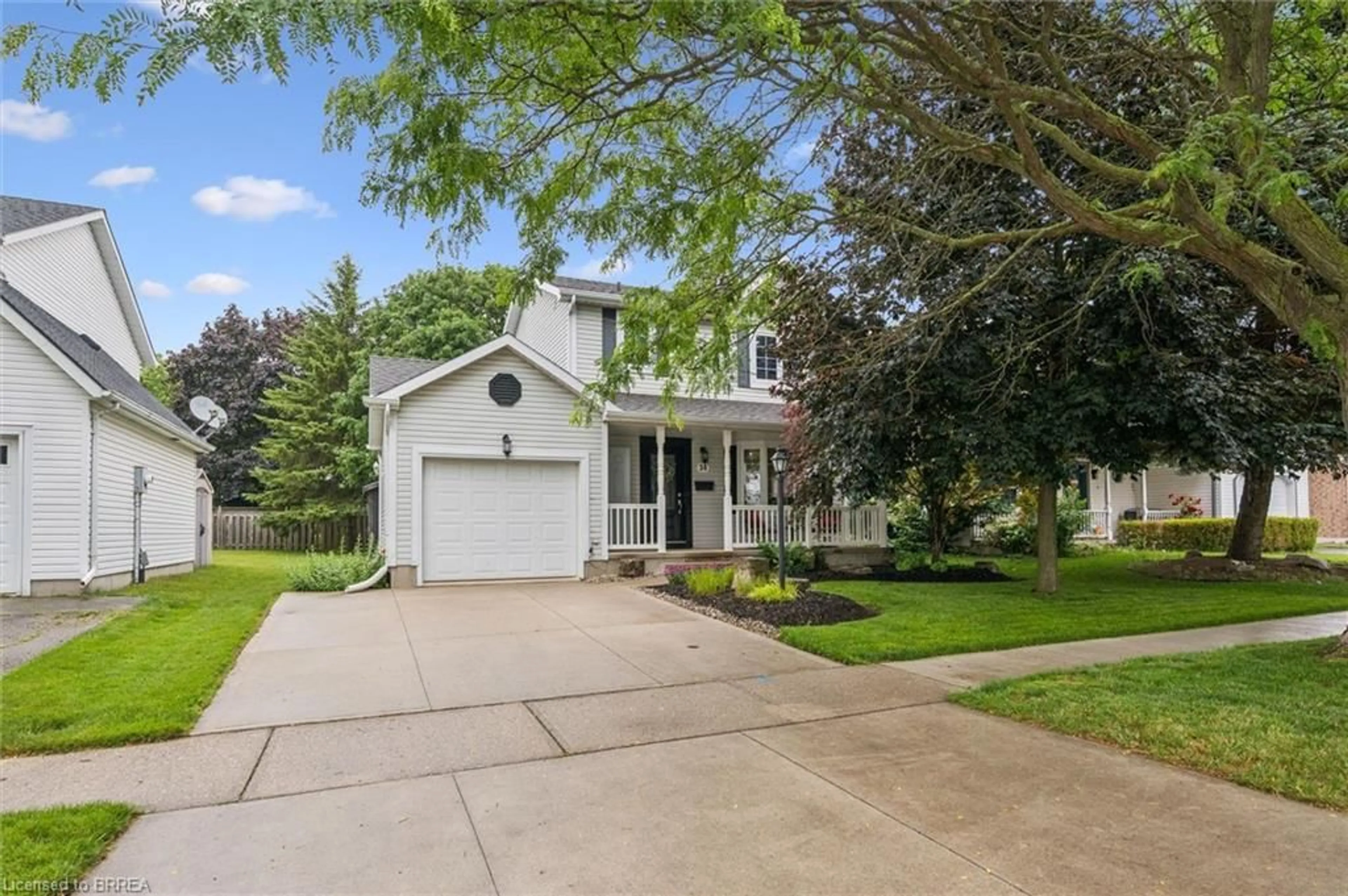 Home with vinyl exterior material, street for 36 Algonquin Rd, Woodstock Ontario N4T 1R8