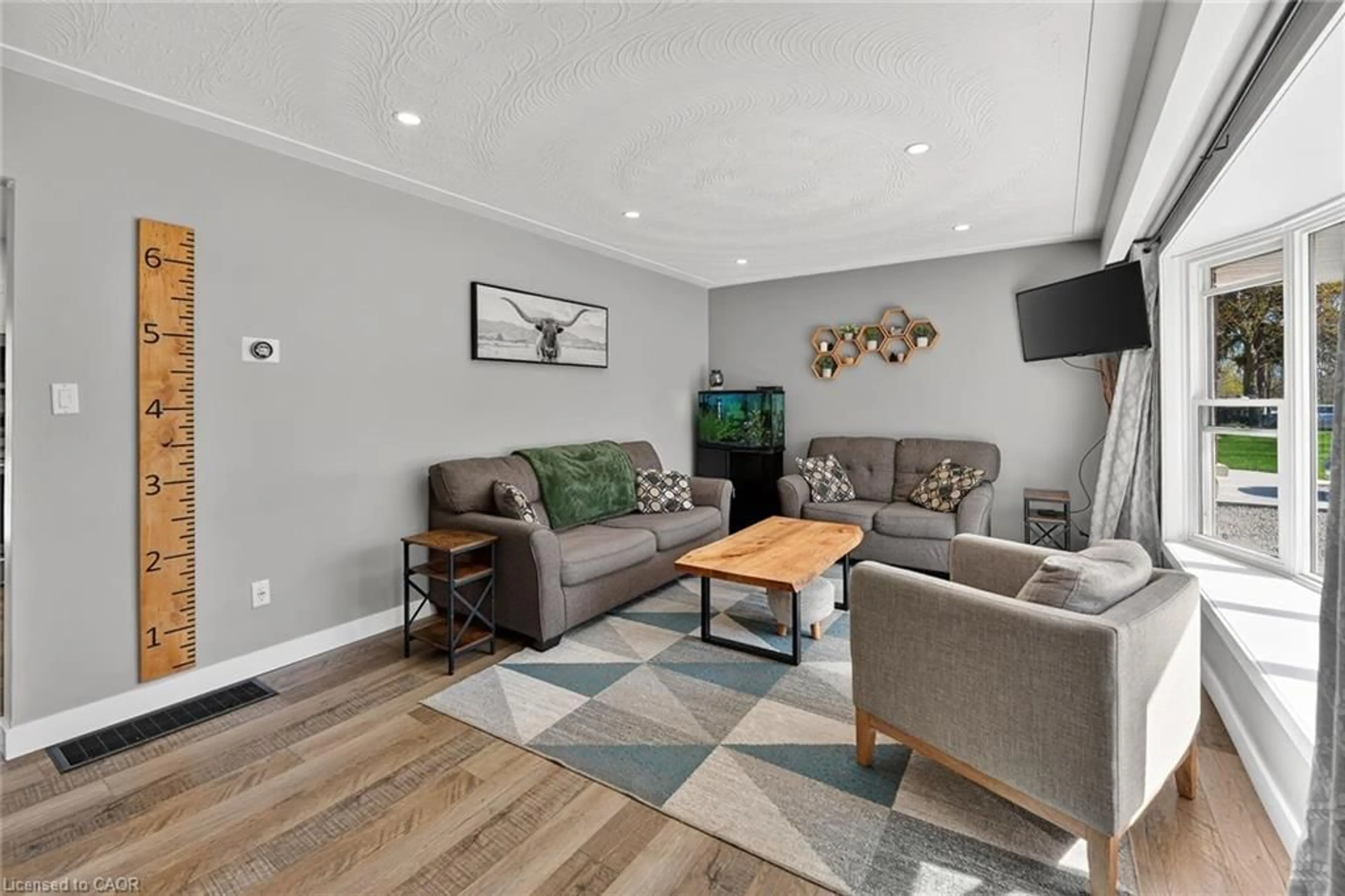 Living room with furniture, unknown for 127 Ayr St, Caledonia Ontario N3W 1E5