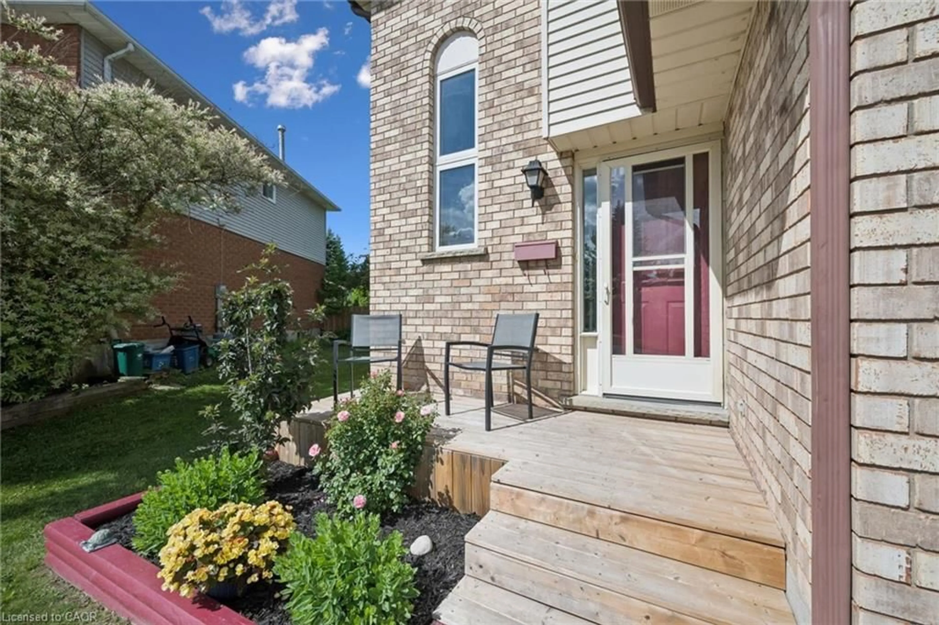 Home with brick exterior material, street for 282 Newbury Dr, Kitchener Ontario N2N 3A3