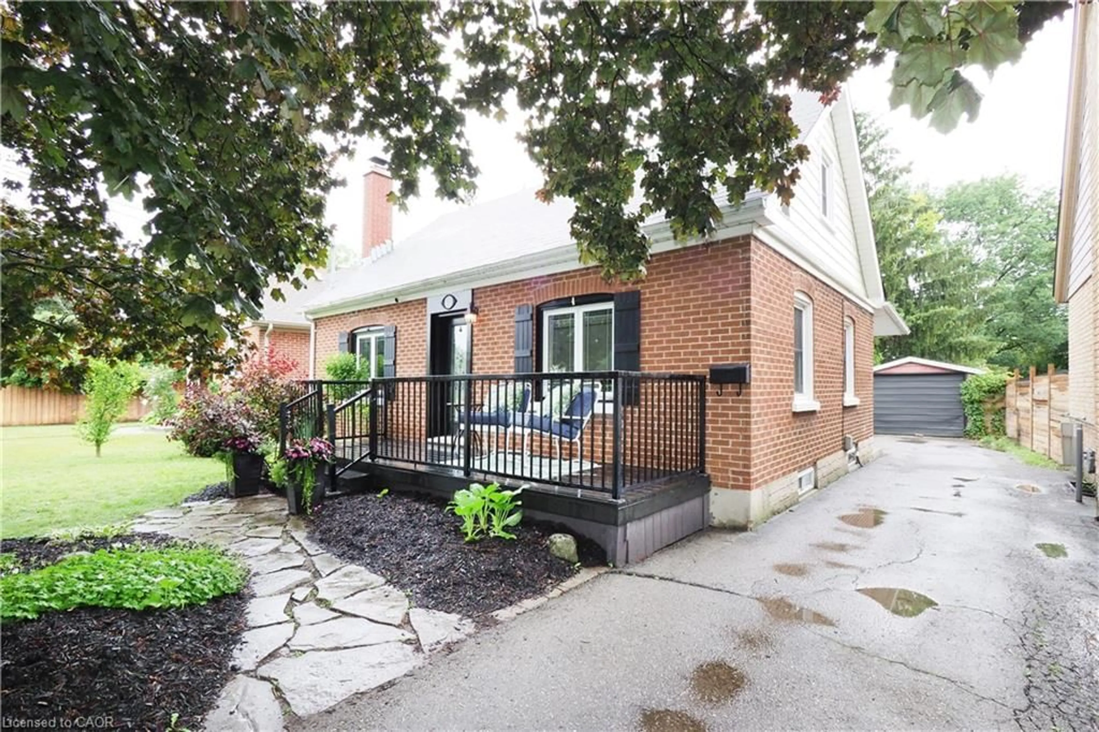 Home with brick exterior material, street for 633 Rose St, Cambridge Ontario N3H 2E7
