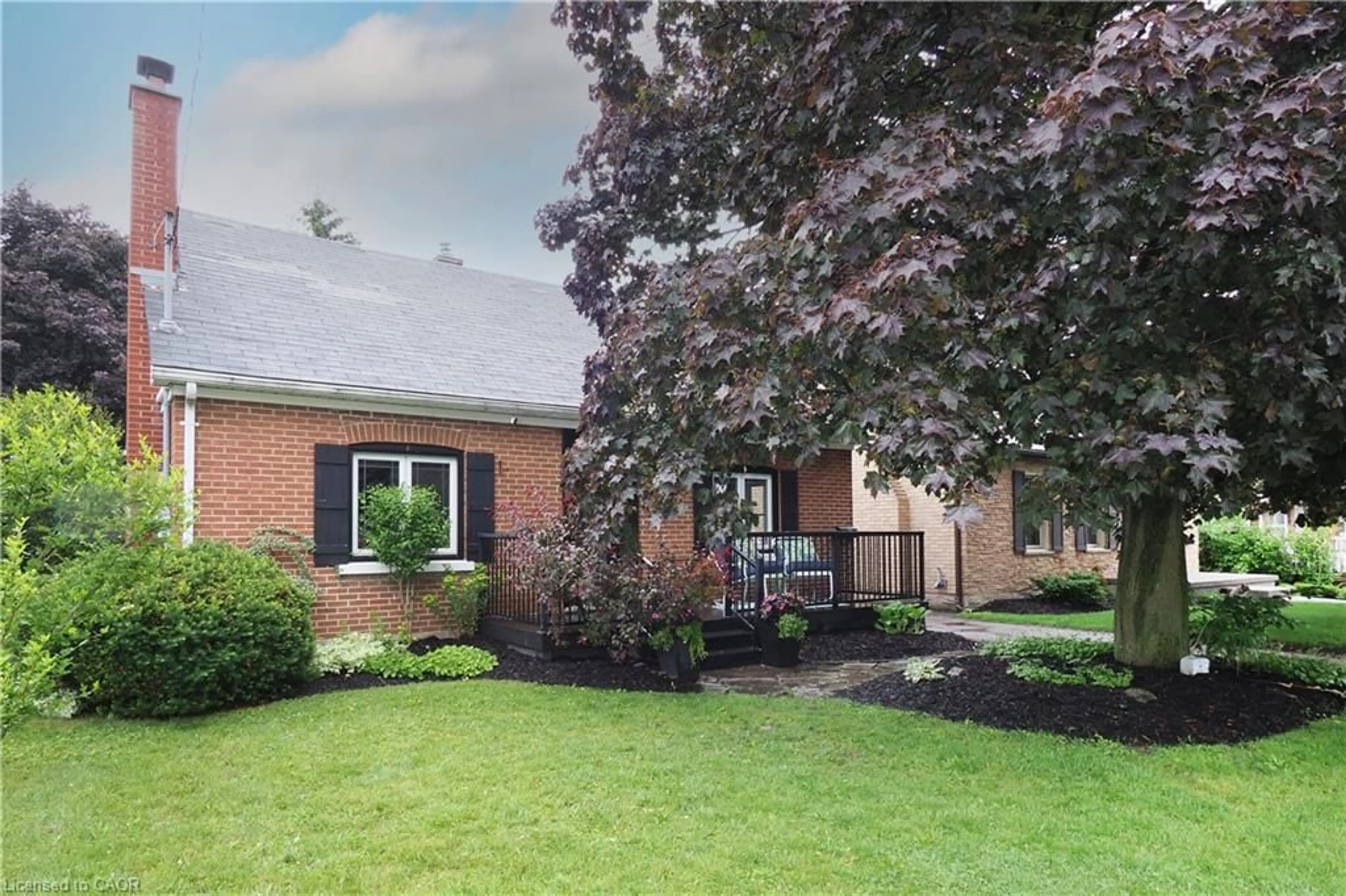 Home with brick exterior material, street for 633 Rose St, Cambridge Ontario N3H 2E7