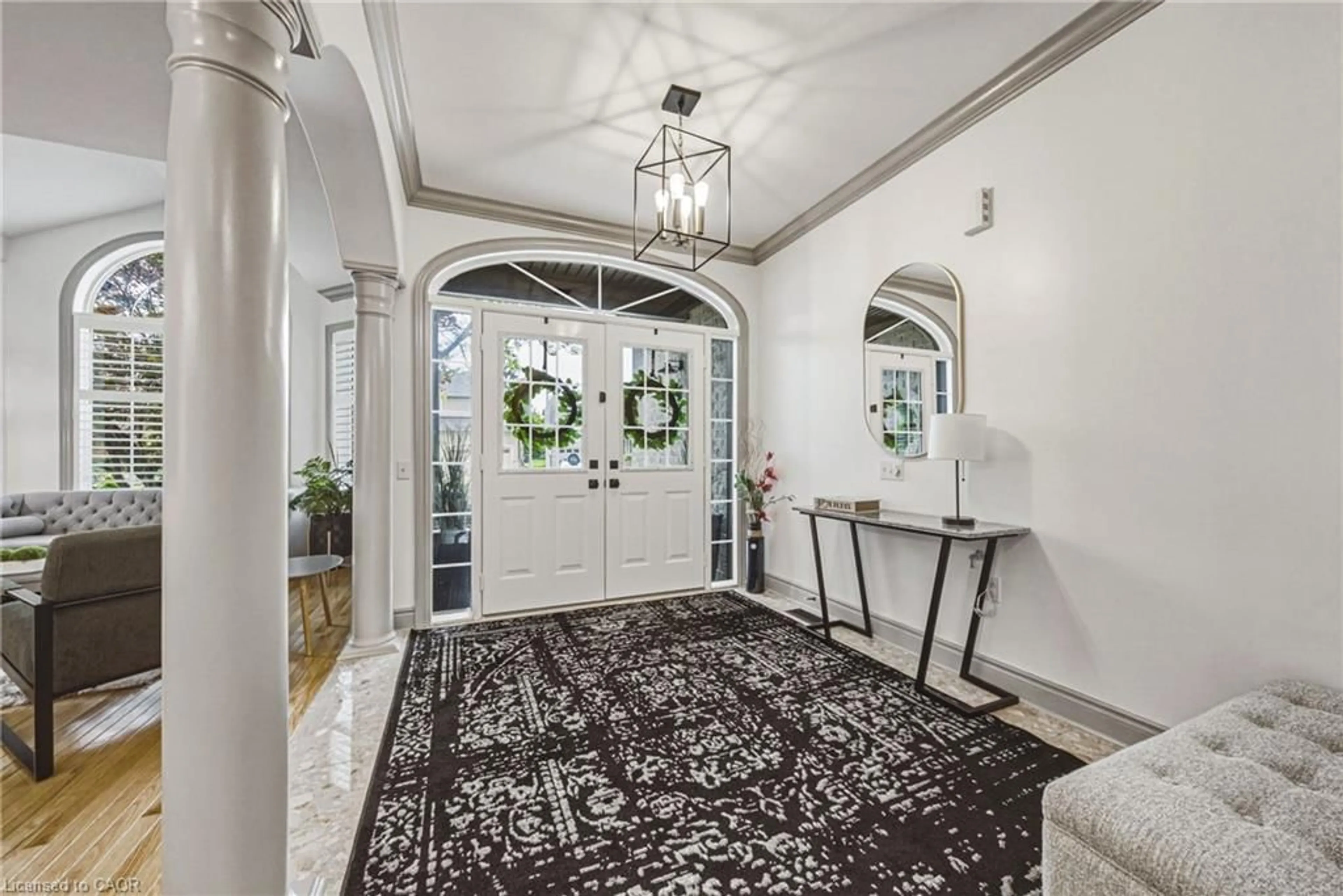 Indoor entryway for 32 Kopperfield Lane, Mount Hope Ontario L0R 1W0