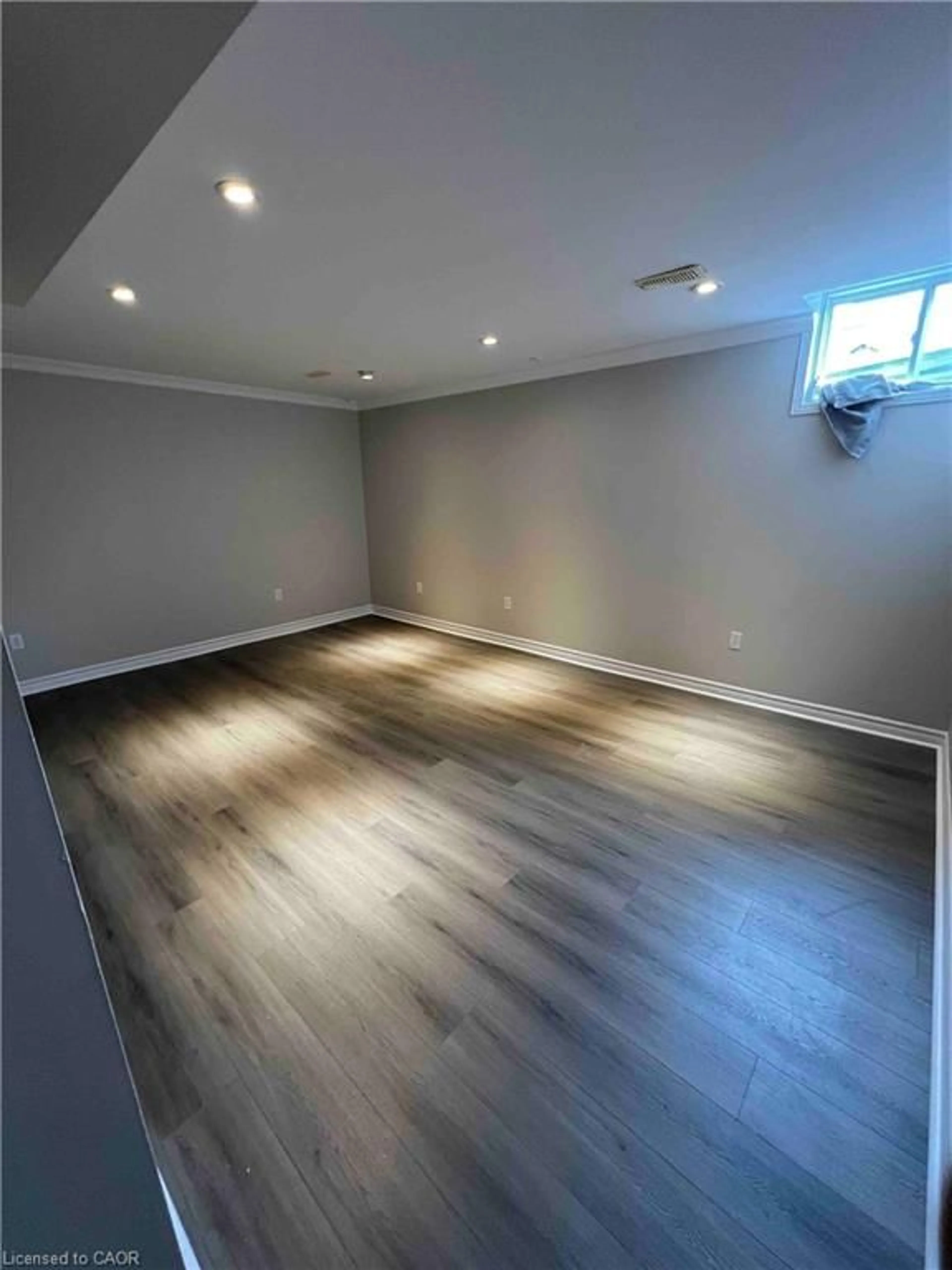 A pic of a room for 151 Clairfields Dr #4, Guelph Ontario N1L 1P5
