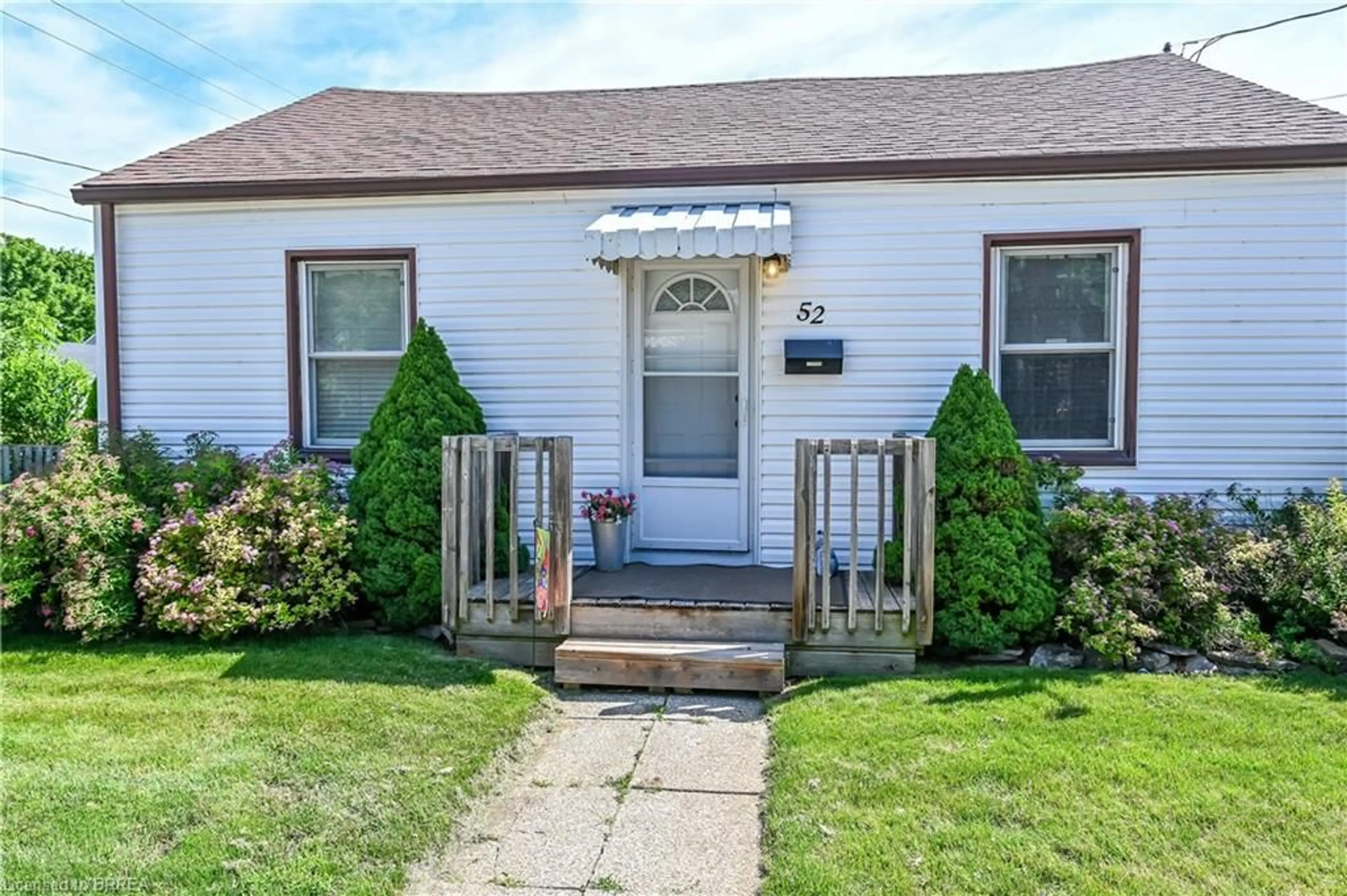 Unknown for 52 Division St, Brantford Ontario N3S 2P2